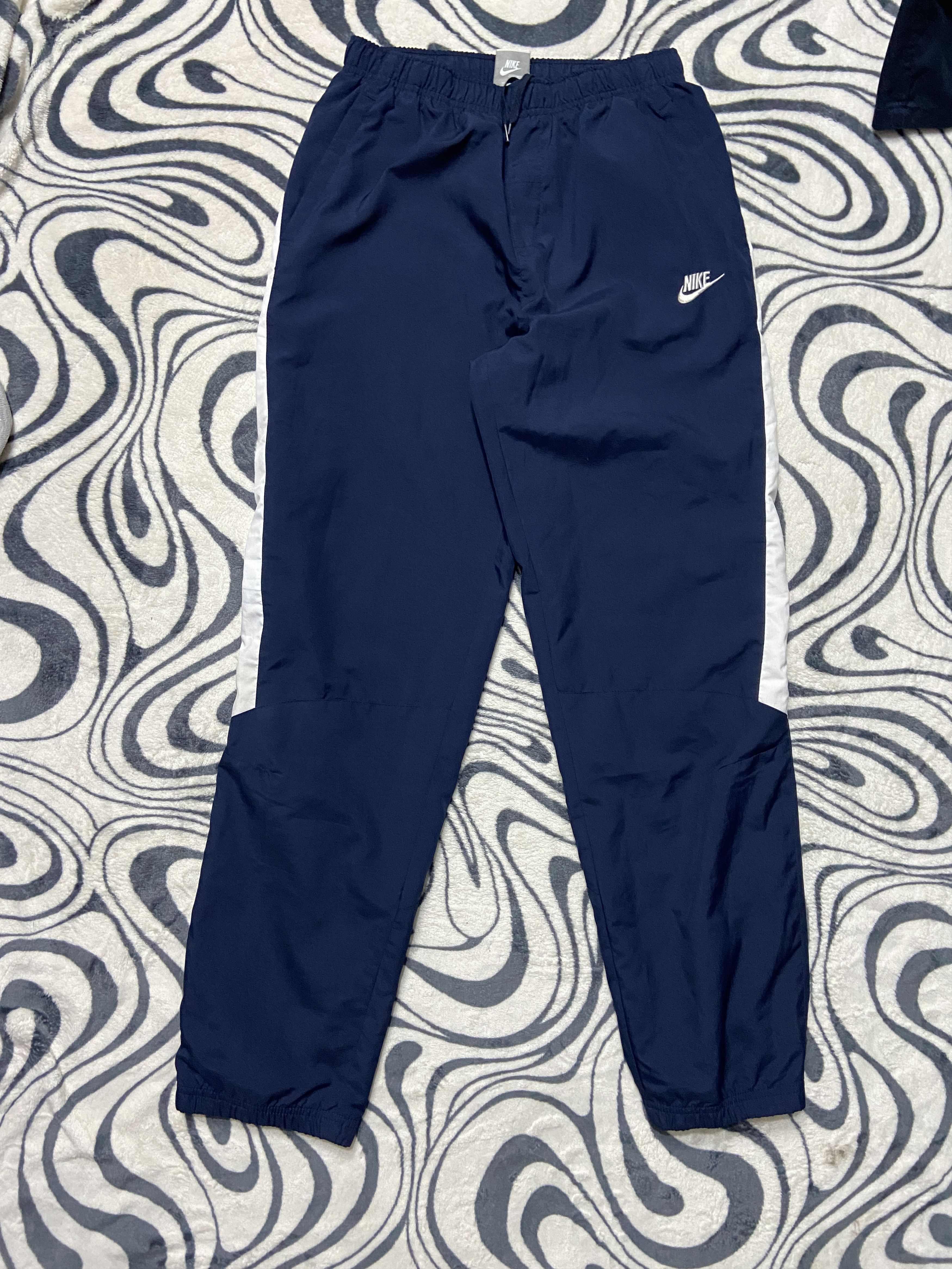 Nike Vintage Nike Mens Nylon Pants Y2K Size US 30 / EU 46 - 1 Thumbnail