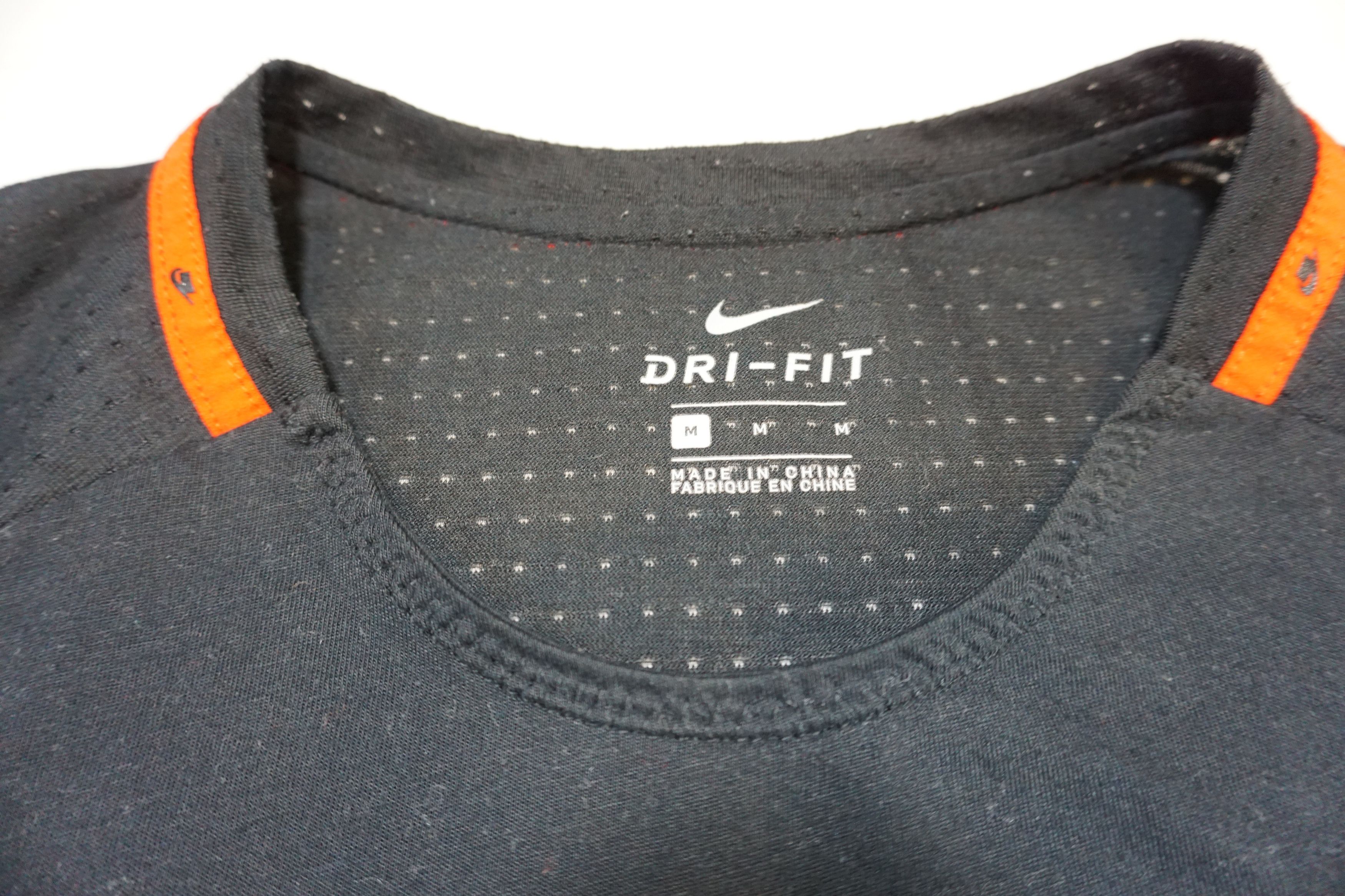 Nike Nike Dri Fit long sleeve 3M reflector longsleeve shirt Size US M / EU 48-50 / 2 - 4 Thumbnail
