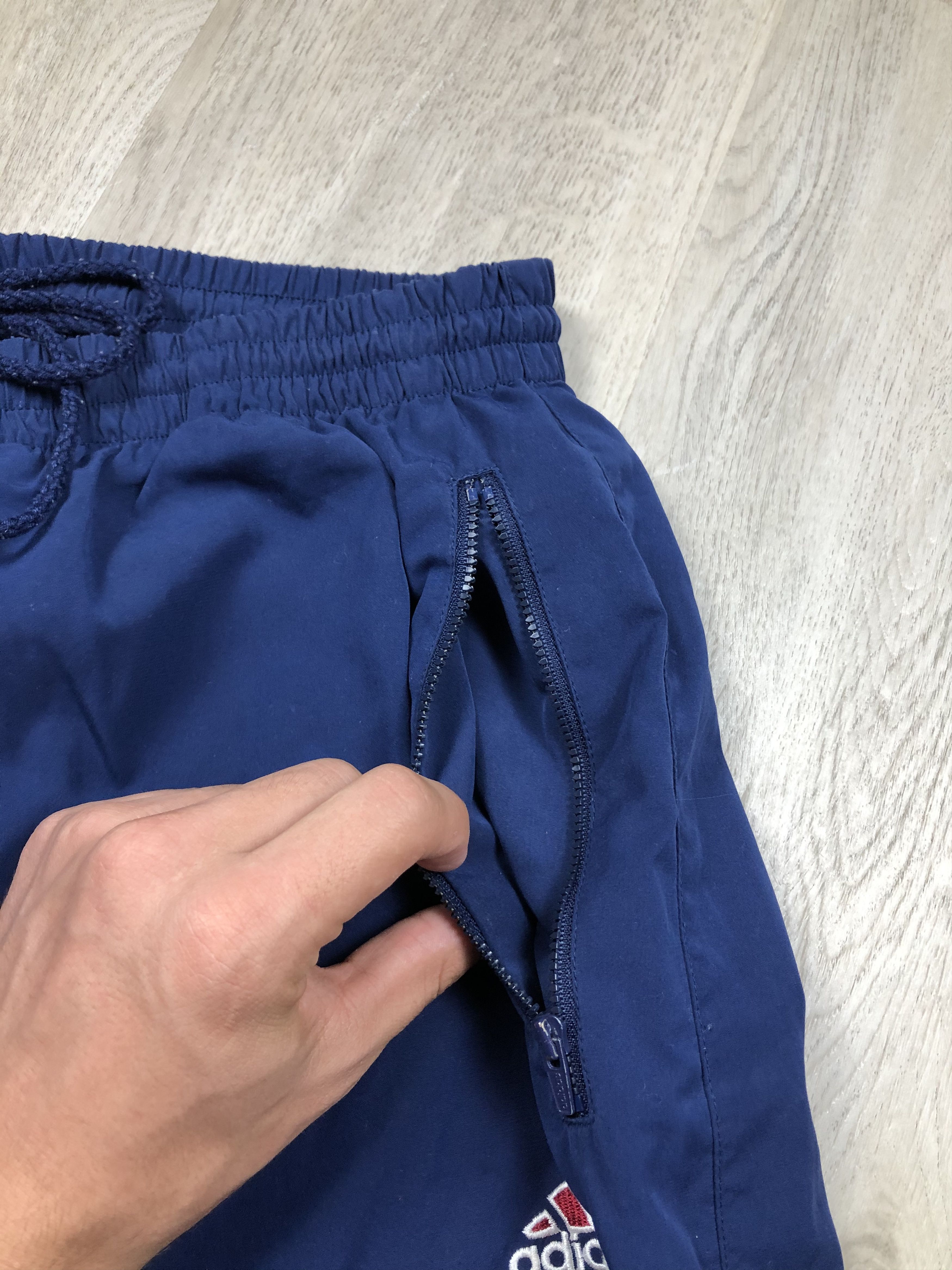 Adidas Adidas 90s Vintage Mens Nylon Track Pants Drill Size US 34 / EU 50 - 3 Thumbnail