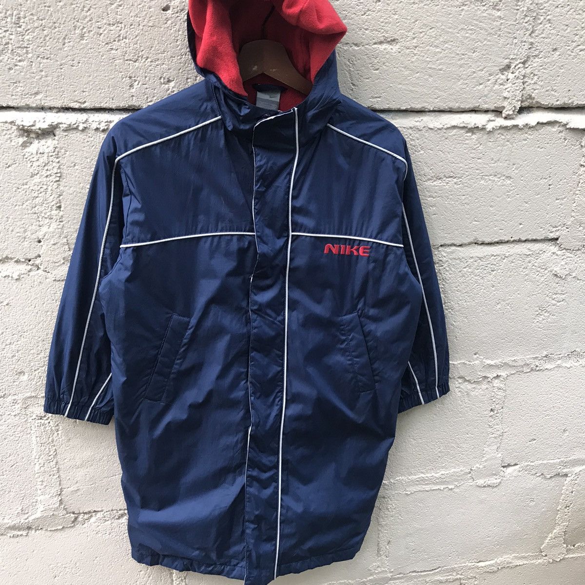 Nike Nike Hoodie Zipper Windbreaker BigLogo Jacket Size US M / EU 48-50 / 2 - 2 Thumbnail