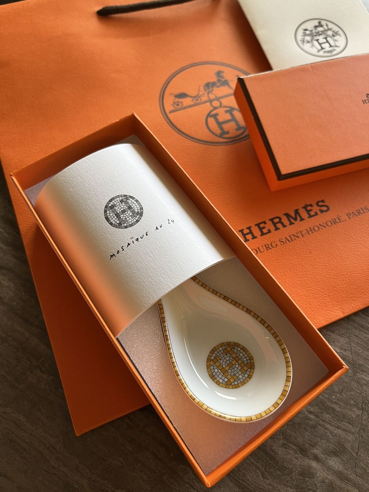 Iconic Super Classic Brand New Rare Mosaique Gold Spoon