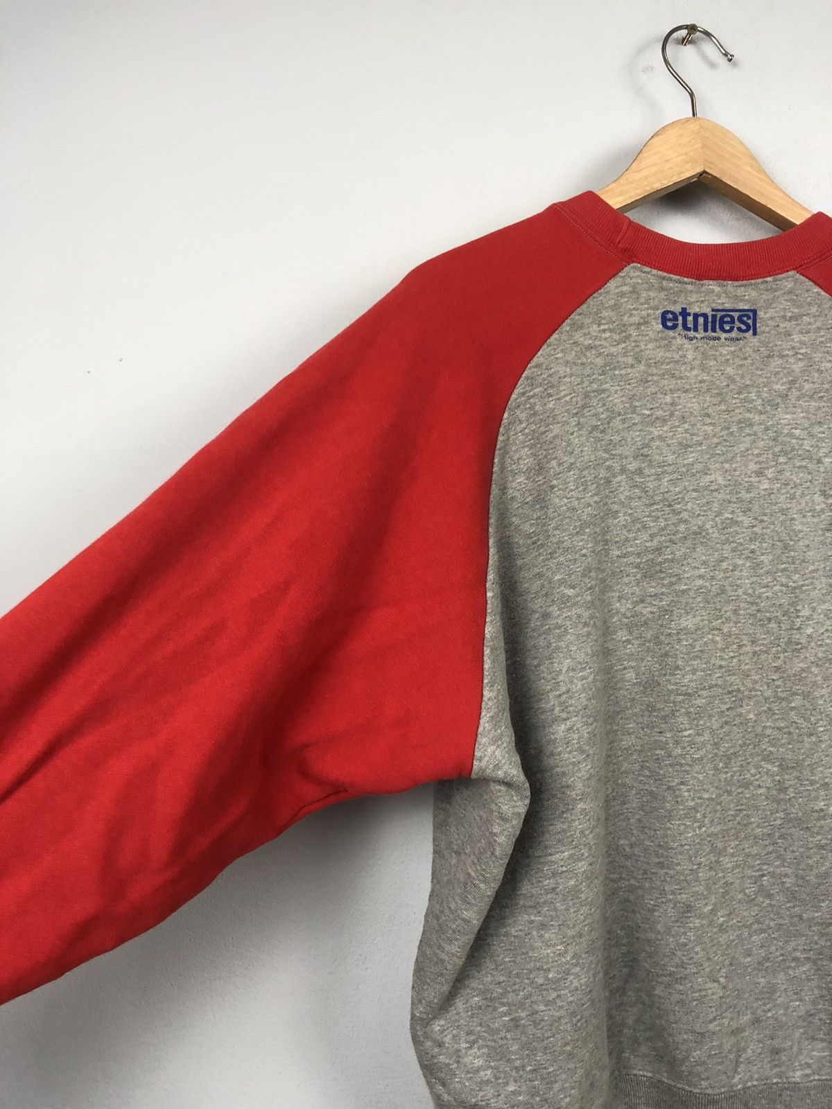 Etnies × Japanese Brand × Vintage Japanese Brand Etnies Raglan Sweatshirt Size US L / EU 52-54 / 3 - 7 Thumbnail