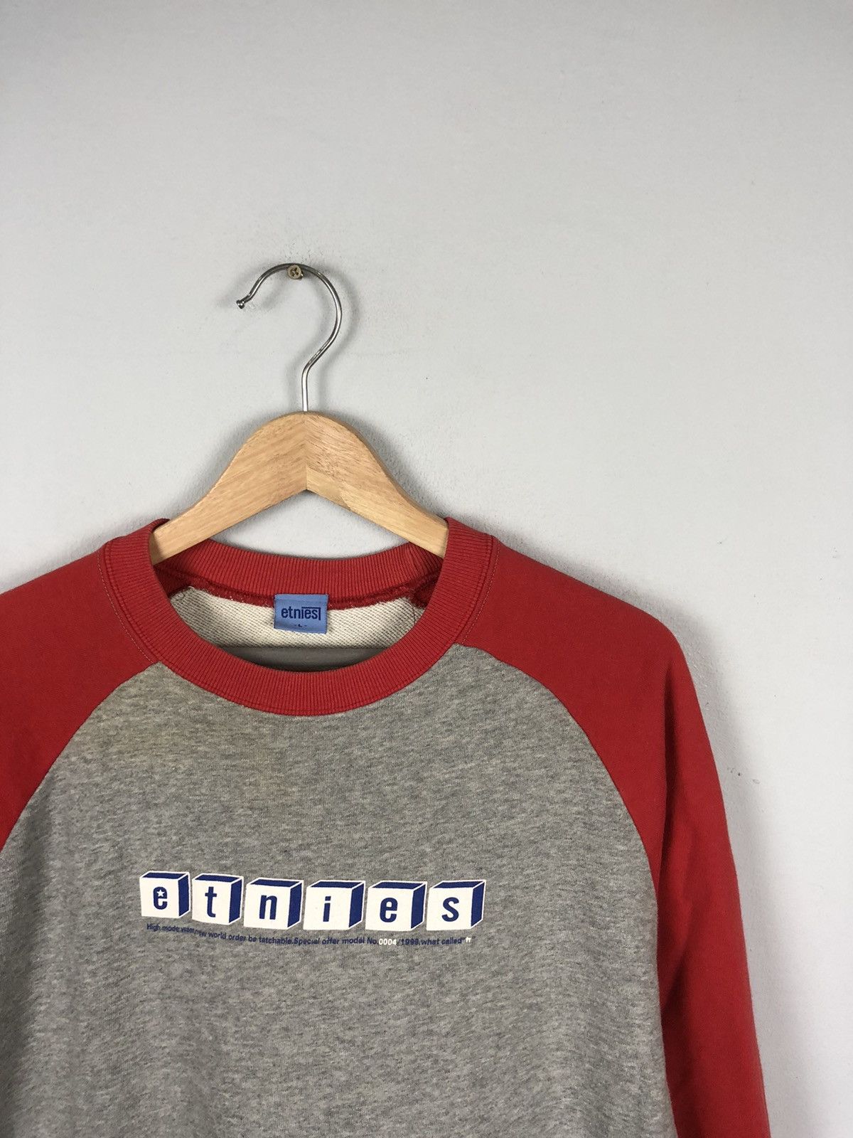 Etnies × Japanese Brand × Vintage Japanese Brand Etnies Raglan Sweatshirt Size US L / EU 52-54 / 3 - 2 Thumbnail