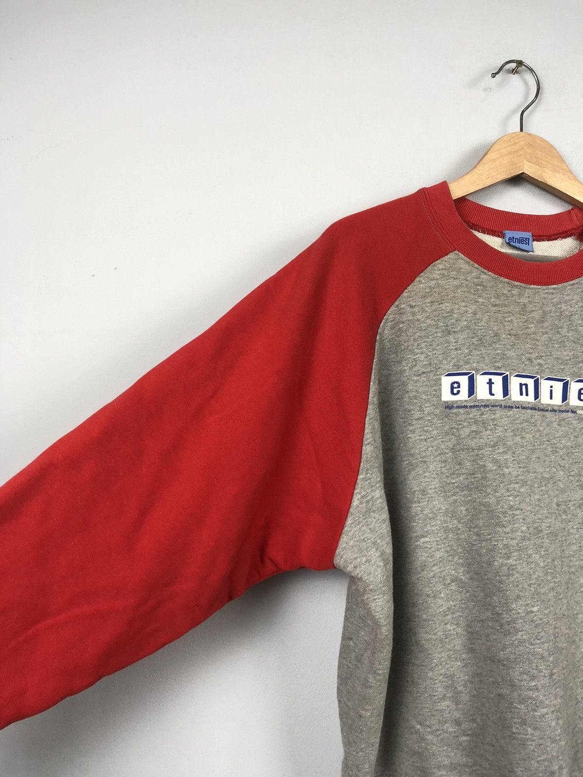Etnies × Japanese Brand × Vintage Japanese Brand Etnies Raglan Sweatshirt Size US L / EU 52-54 / 3 - 3 Thumbnail