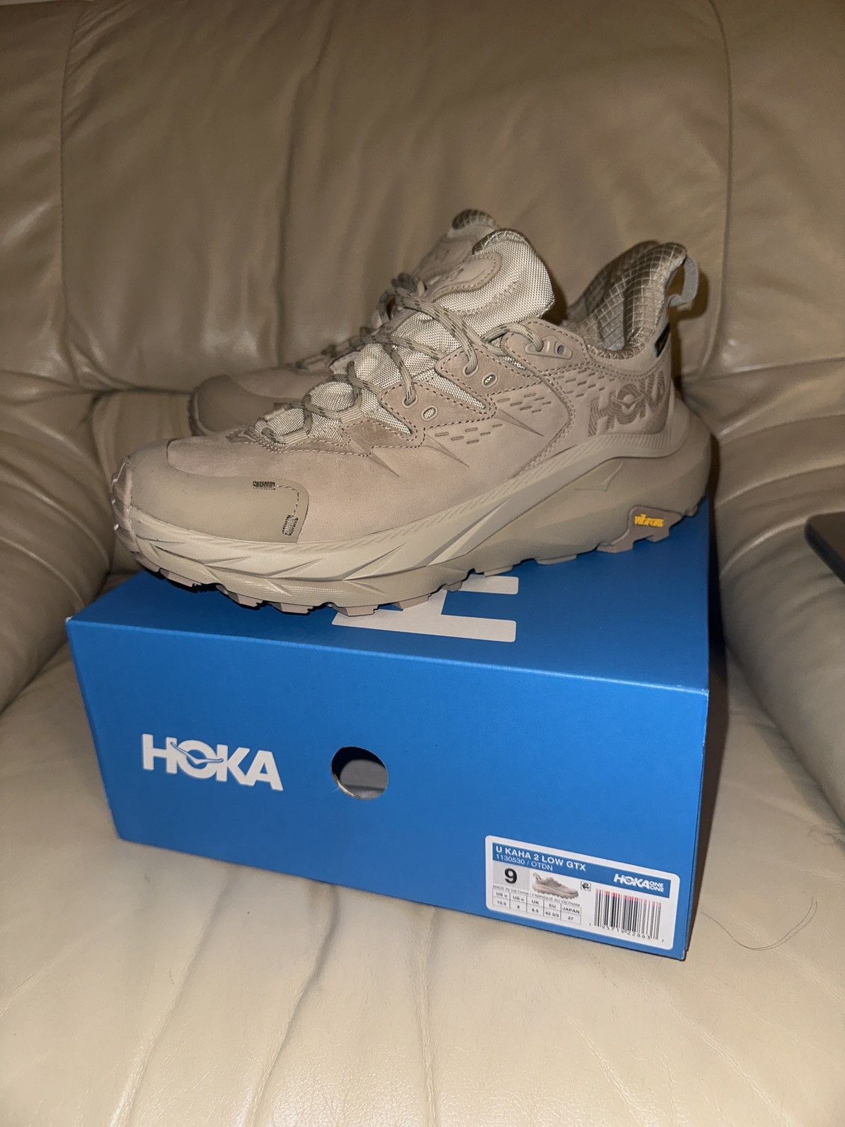 hoka low kaha