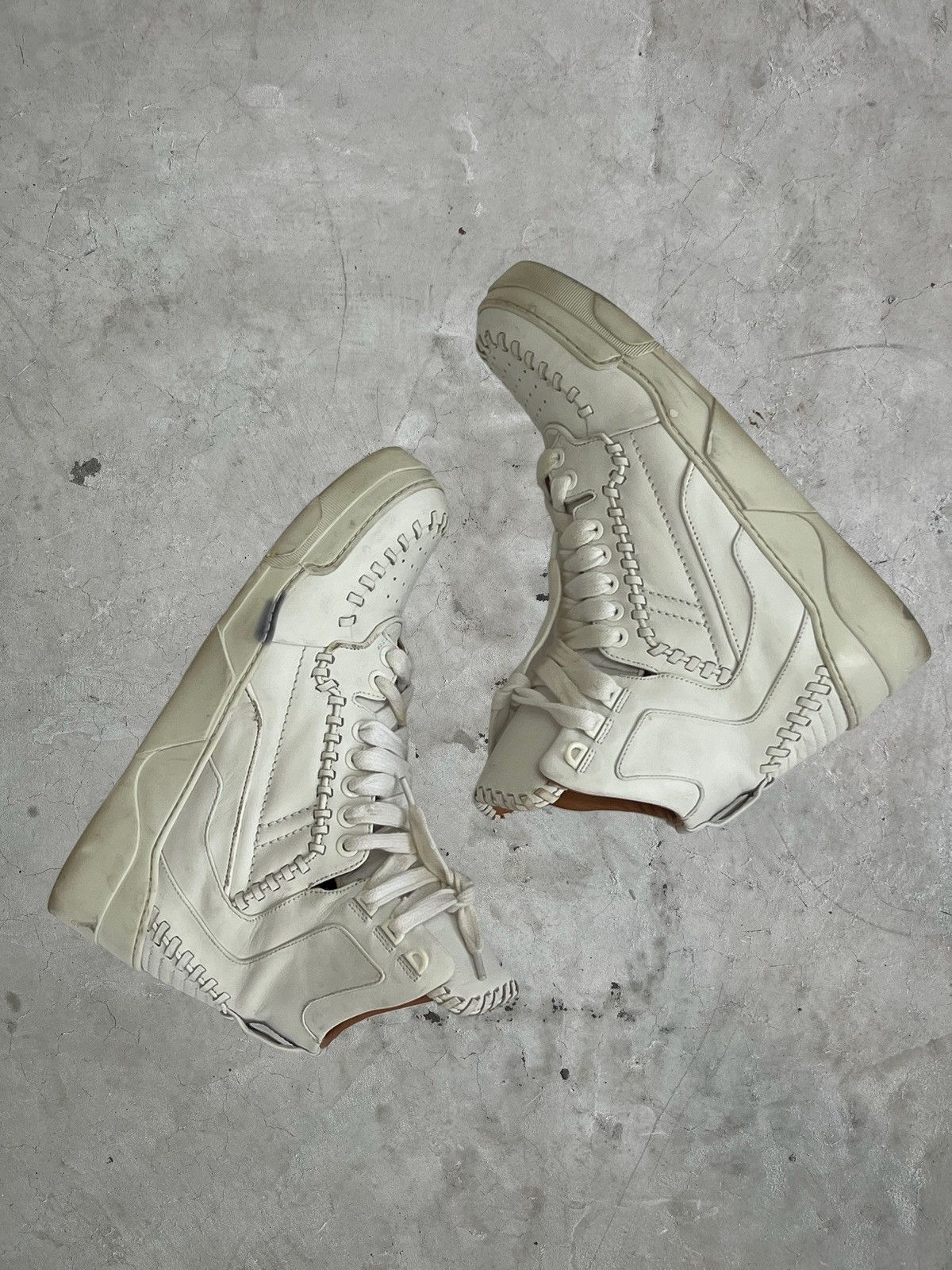 Givenchy Givenchy Whipstitch High Top Sneakers Size US 11 / EU 44 - 9 Thumbnail