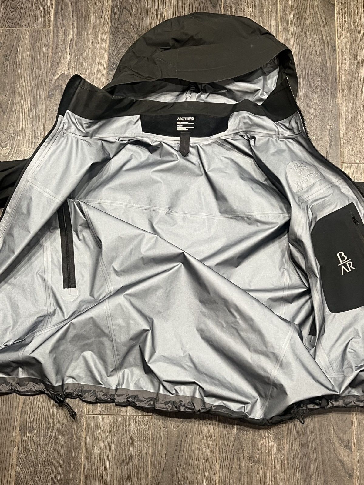 Arc'teryx Arcteryx Beta AR Mens - Size M Size US M / EU 48-50 / 2 - 2 Thumbnail