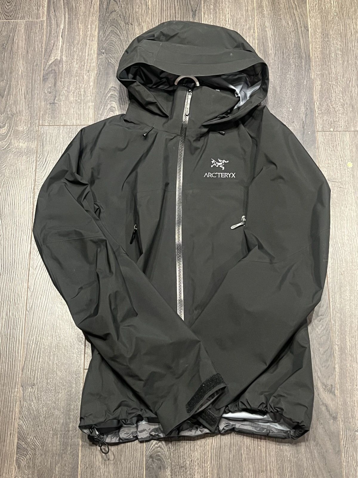 Arc'teryx Arcteryx Beta AR Mens - Size M Size US M / EU 48-50 / 2 - 1 Thumbnail