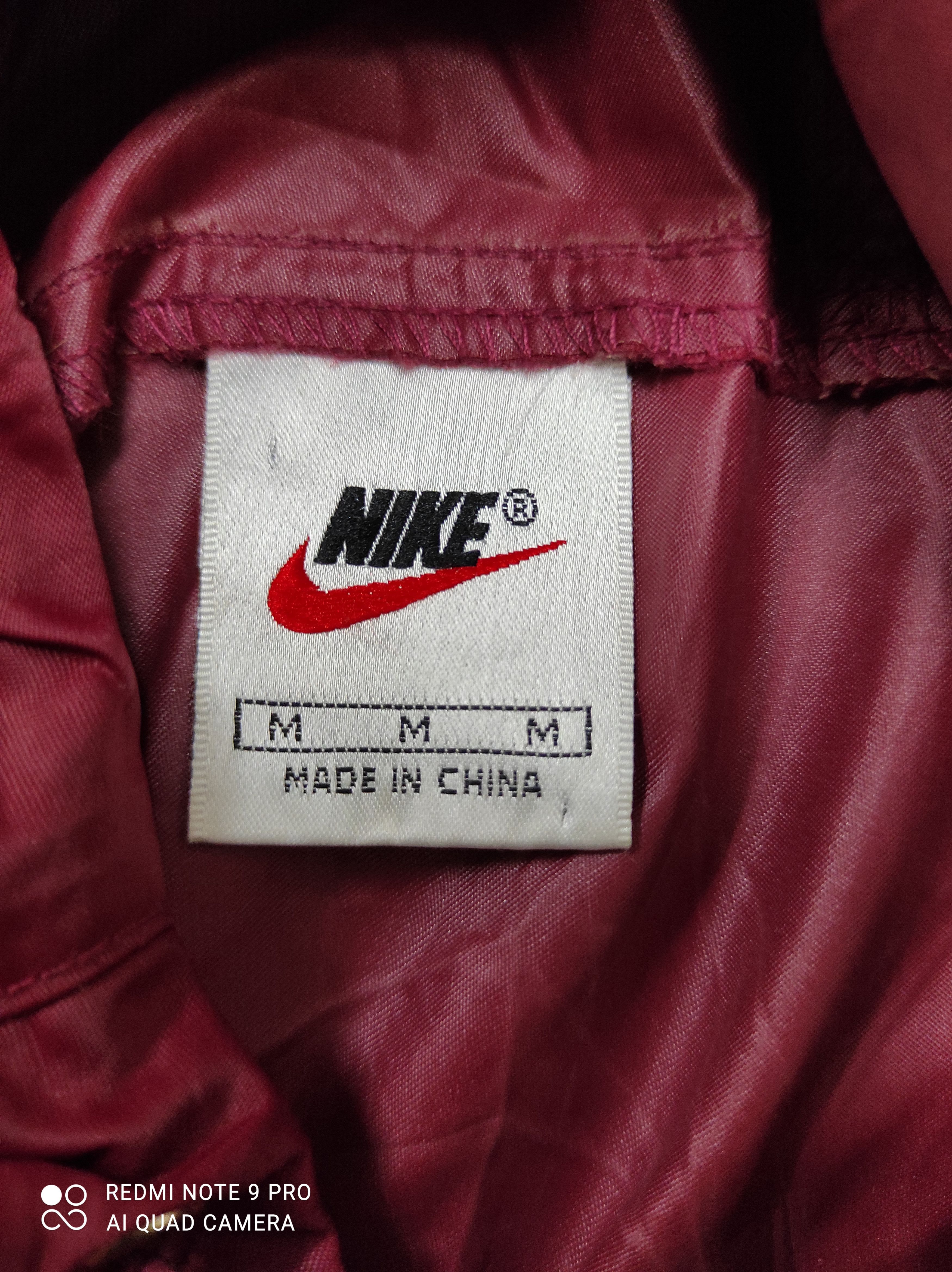 Nike 90's Vintage Nike Center Swoosh Mini Logo Size US M / EU 48-50 / 2 - 4 Thumbnail