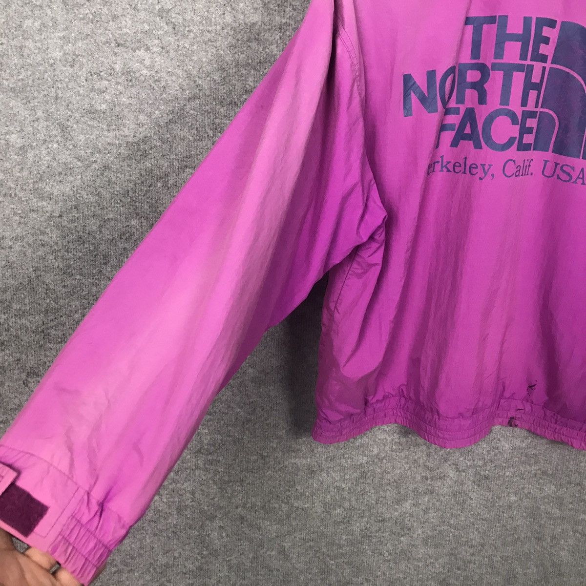 The North Face × Vintage Y2K THE NORTH FACE BIG LOGO SUN FADED JACKET Size US M / EU 48-50 / 2 - 9 Thumbnail