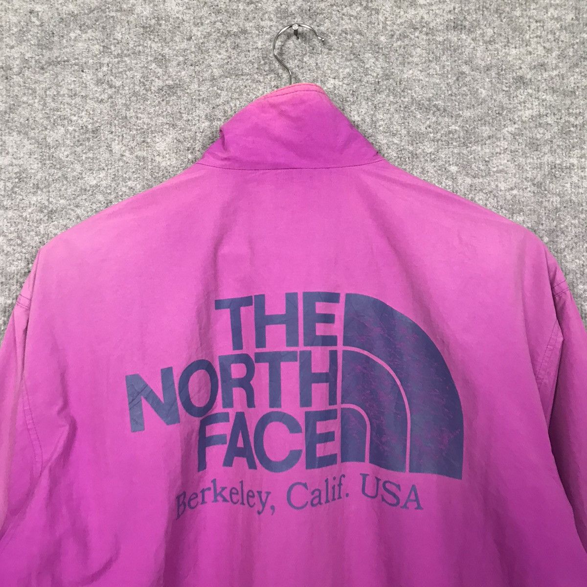 The North Face × Vintage Y2K THE NORTH FACE BIG LOGO SUN FADED JACKET Size US M / EU 48-50 / 2 - 7 Thumbnail
