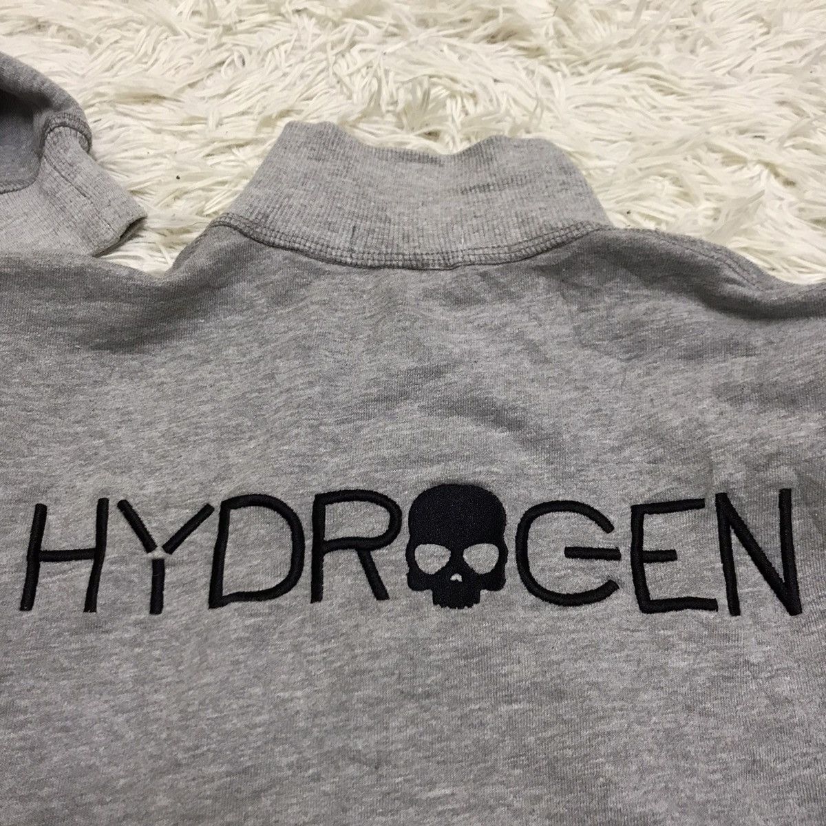 HYDROGEN × Japanese Brand × Vintage Vintage hydrogen army embroidery logo button sweater Size US M / EU 48-50 / 2 - 12 Thumbnail