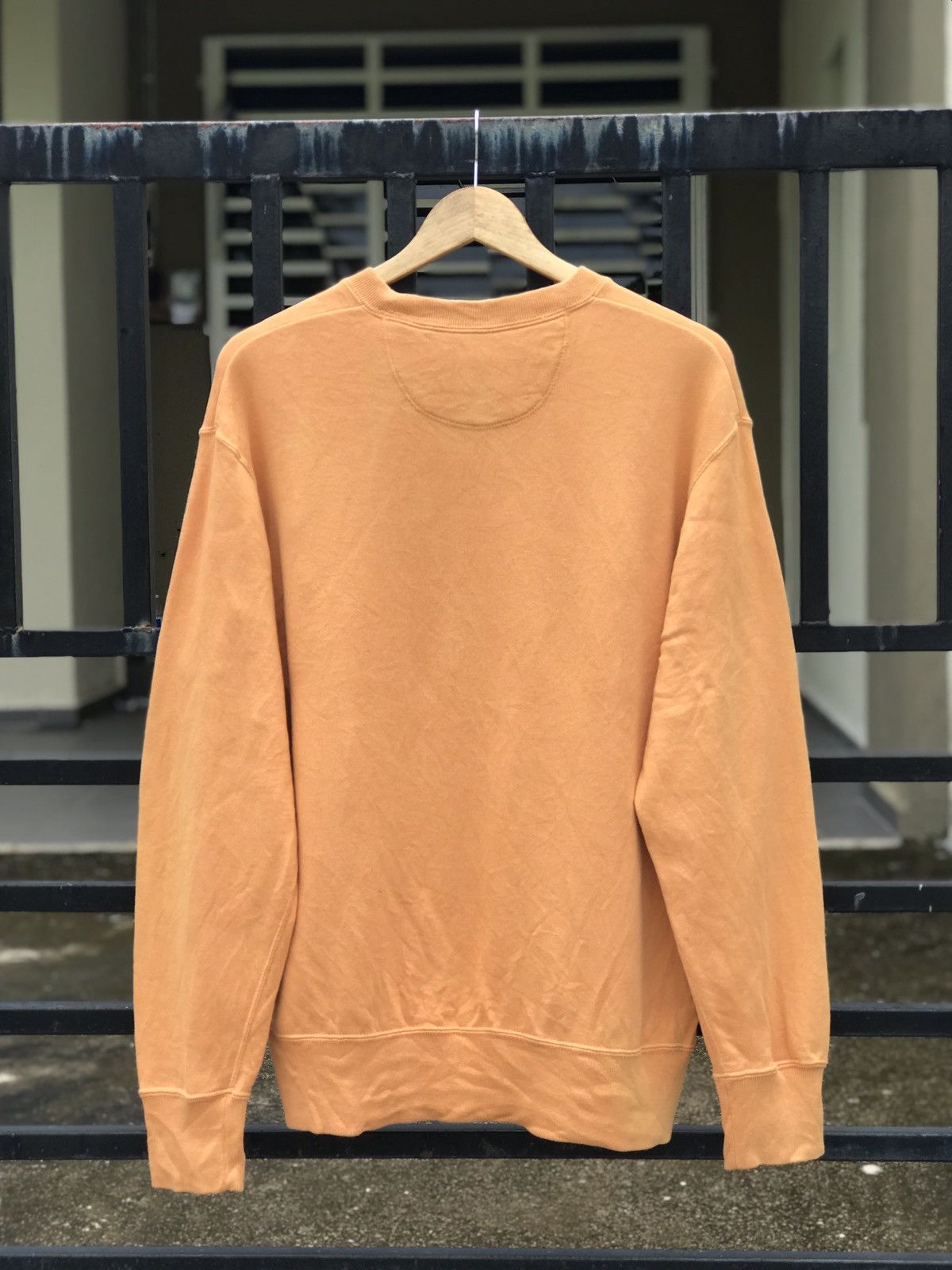 Uniqlo Uniqlo Crewneck Plain Sweatshirt Size US L / EU 52-54 / 3 - 2 Thumbnail