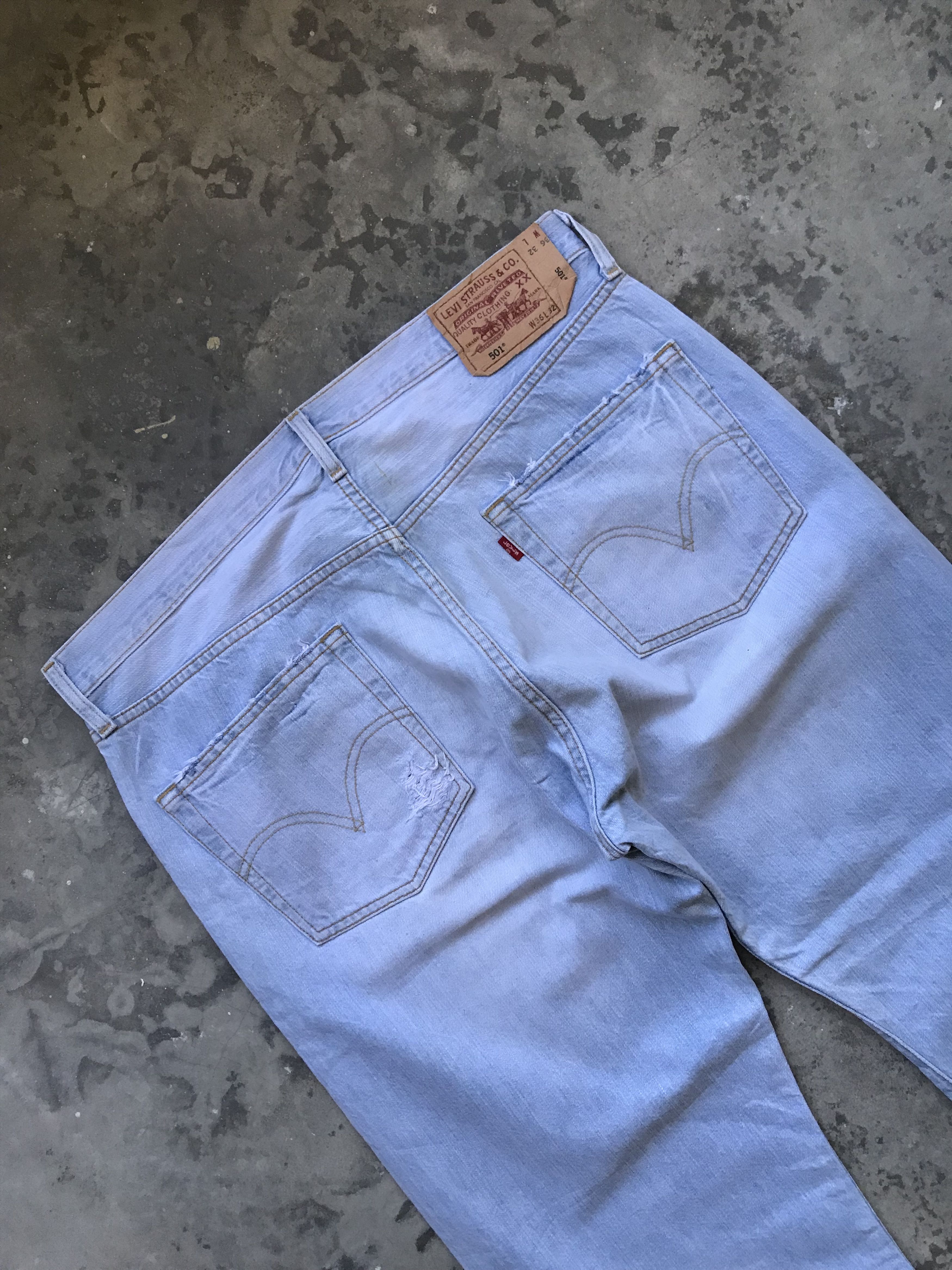 Levi's × Levi's Vintage Clothing × Vintage VLEV51 - Levis 501 Light Distressed Light Wash Jeans Size US 36 / EU 52 - 11 Thumbnail