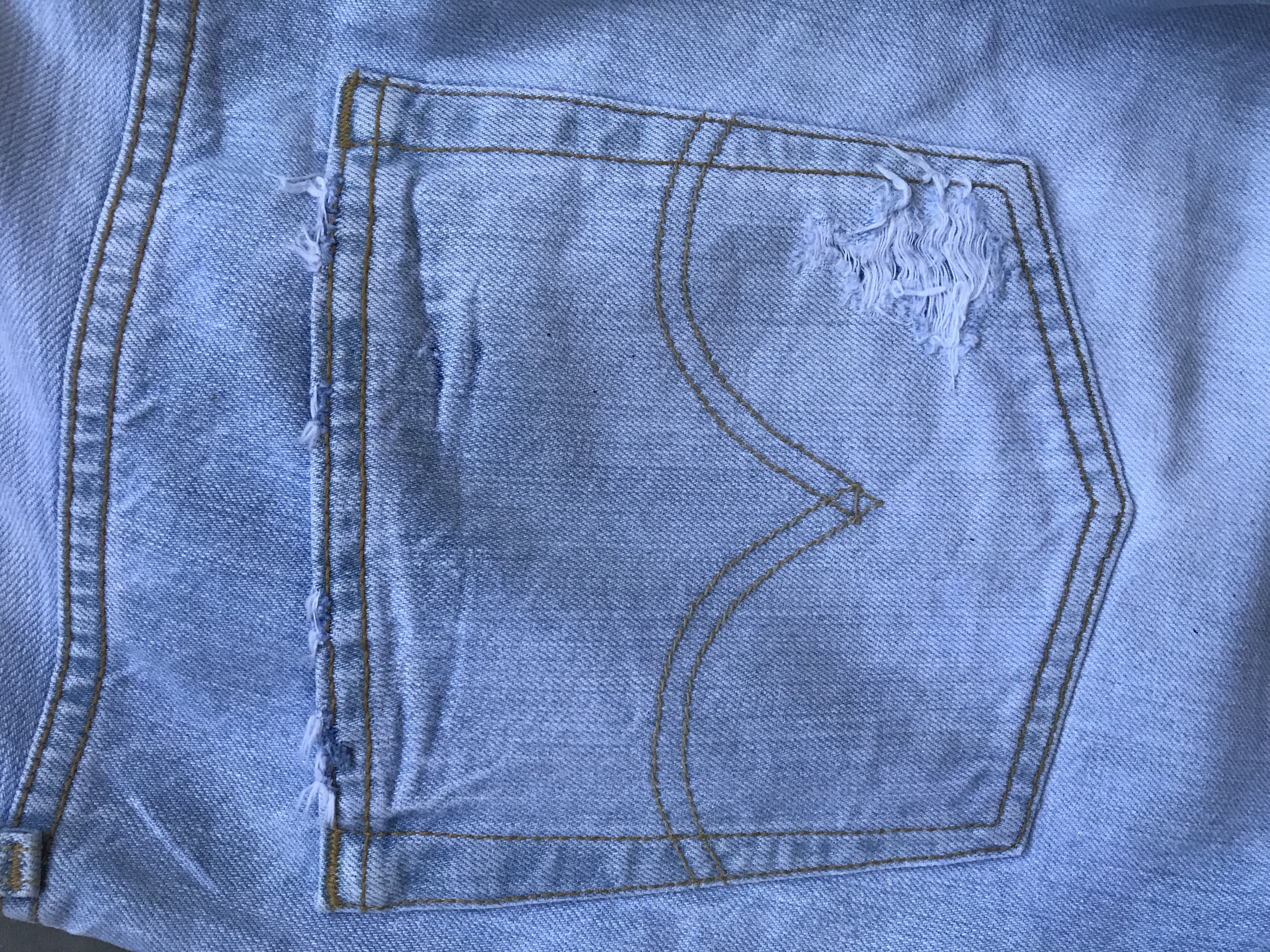 Levi's × Levi's Vintage Clothing × Vintage VLEV51 - Levis 501 Light Distressed Light Wash Jeans Size US 36 / EU 52 - 14 Thumbnail