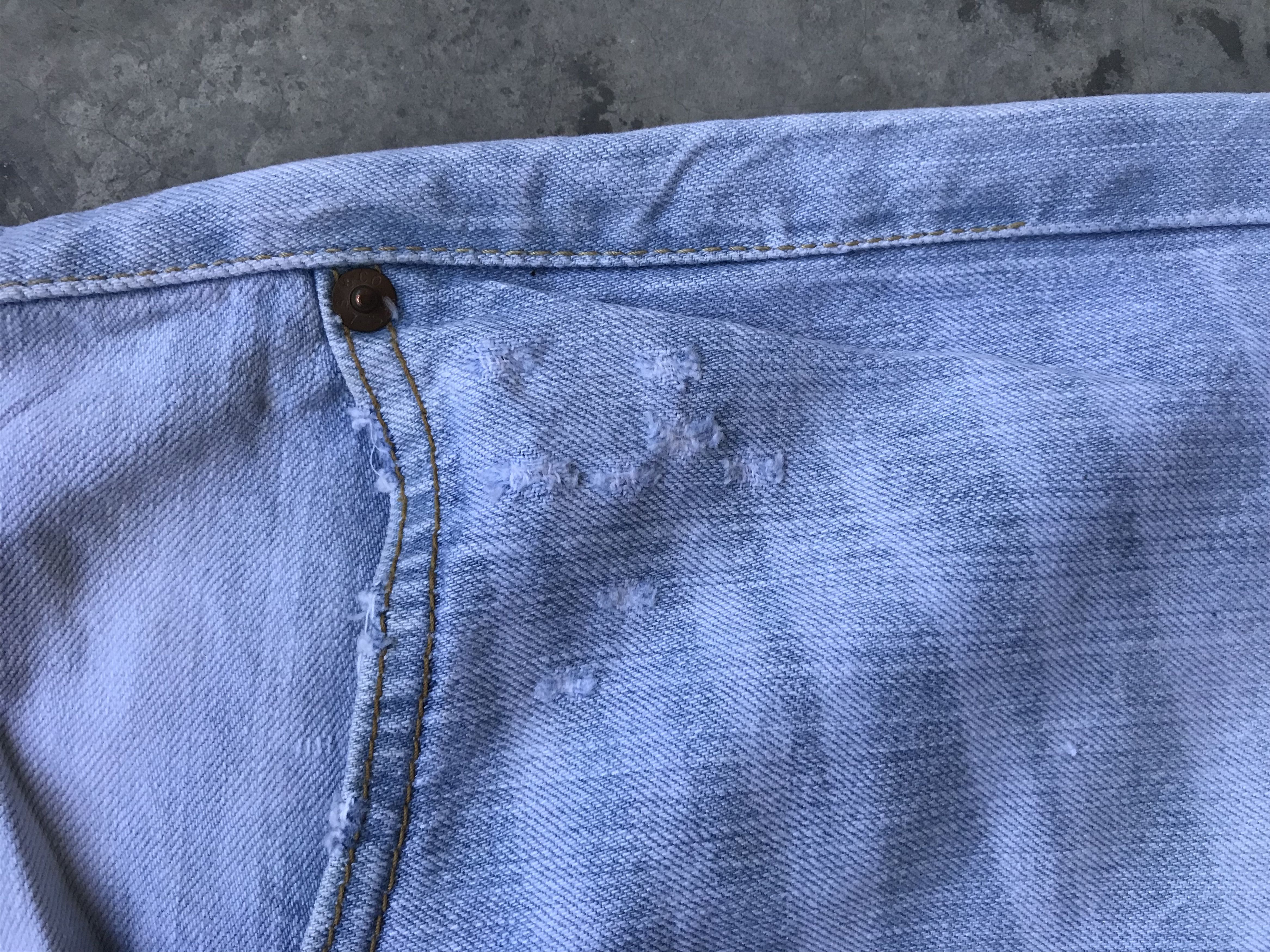 Levi's × Levi's Vintage Clothing × Vintage VLEV51 - Levis 501 Light Distressed Light Wash Jeans Size US 36 / EU 52 - 7 Thumbnail