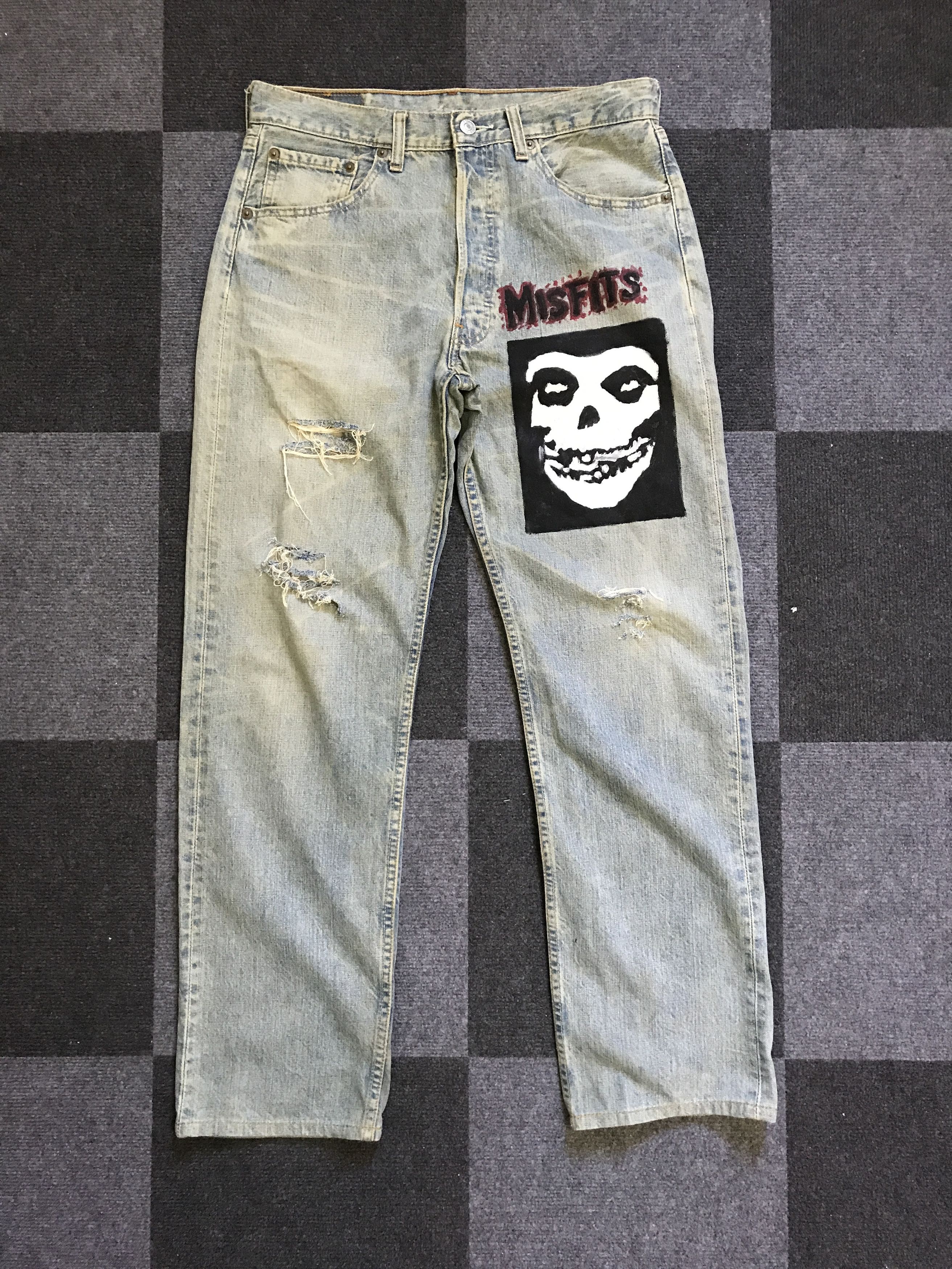 Levi's VLEV95 - Vintage Levis 501 MISFITS Cutoms Distressed Jeans Size US 30 / EU 46 - 1 Thumbnail