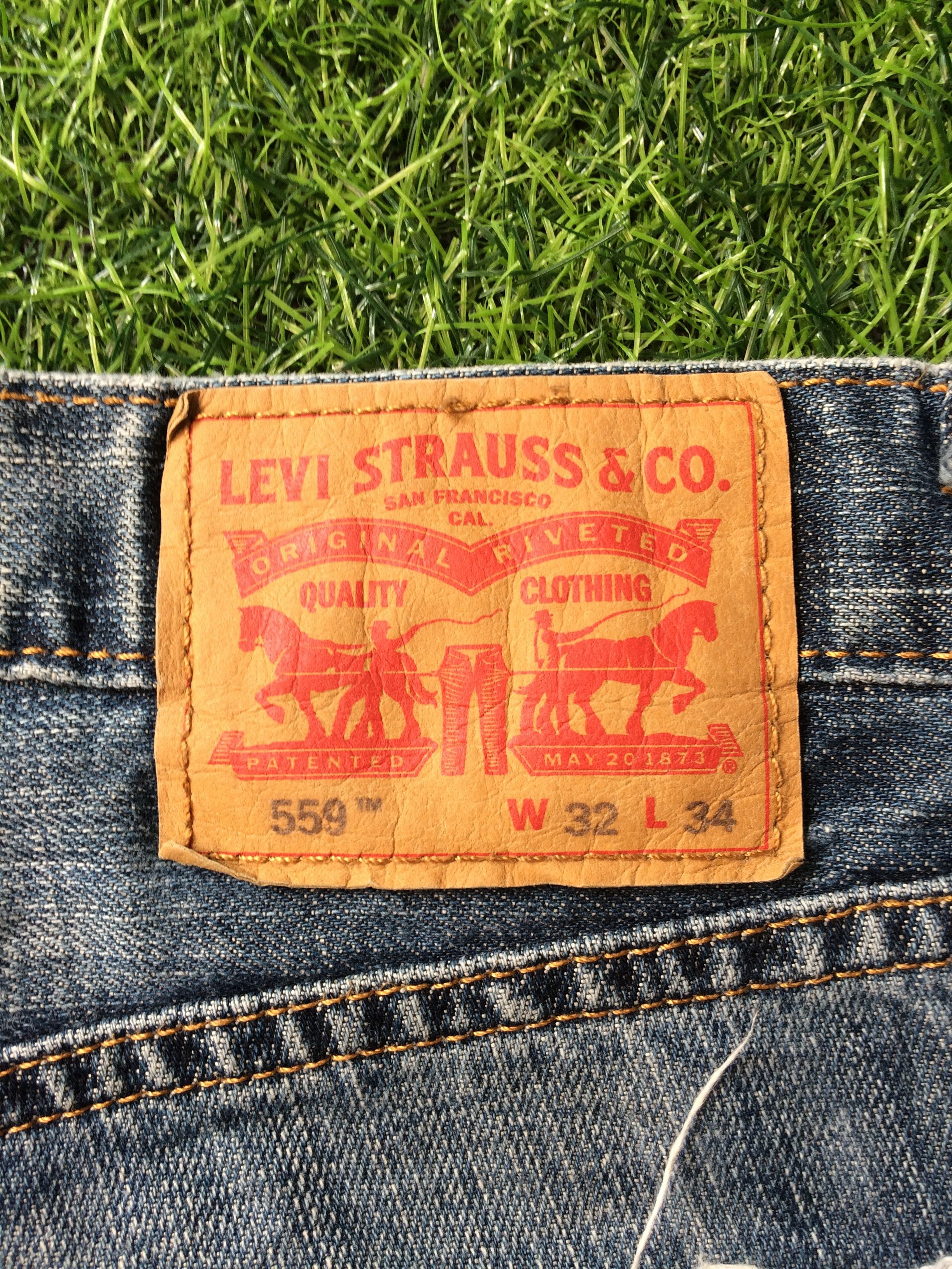 Levi's Vintage Distressed Levis 559 Jeans #B-659 Size US 33 - 11 Thumbnail