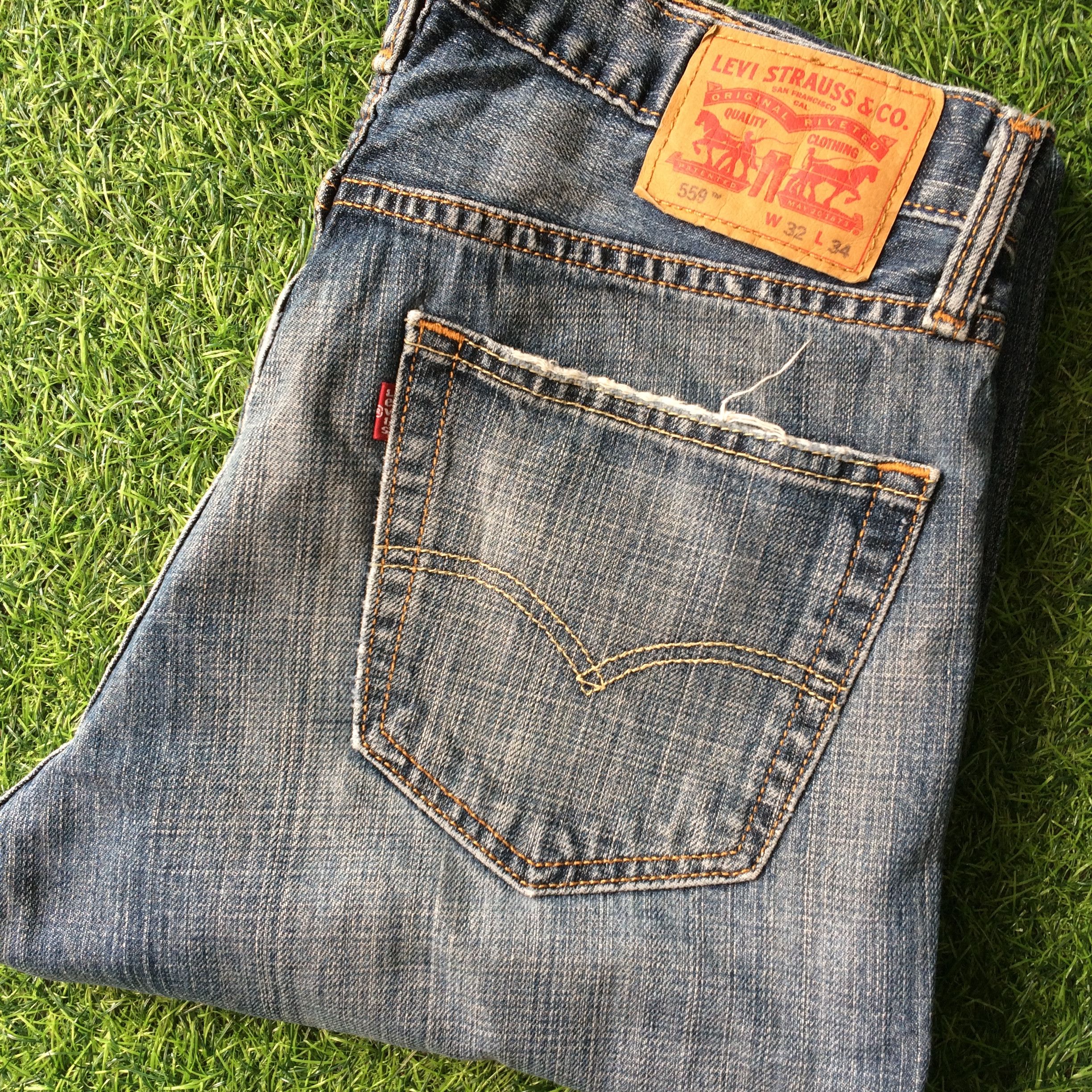 Levi's Vintage Distressed Levis 559 Jeans #B-659 Size US 33 - 9 Thumbnail