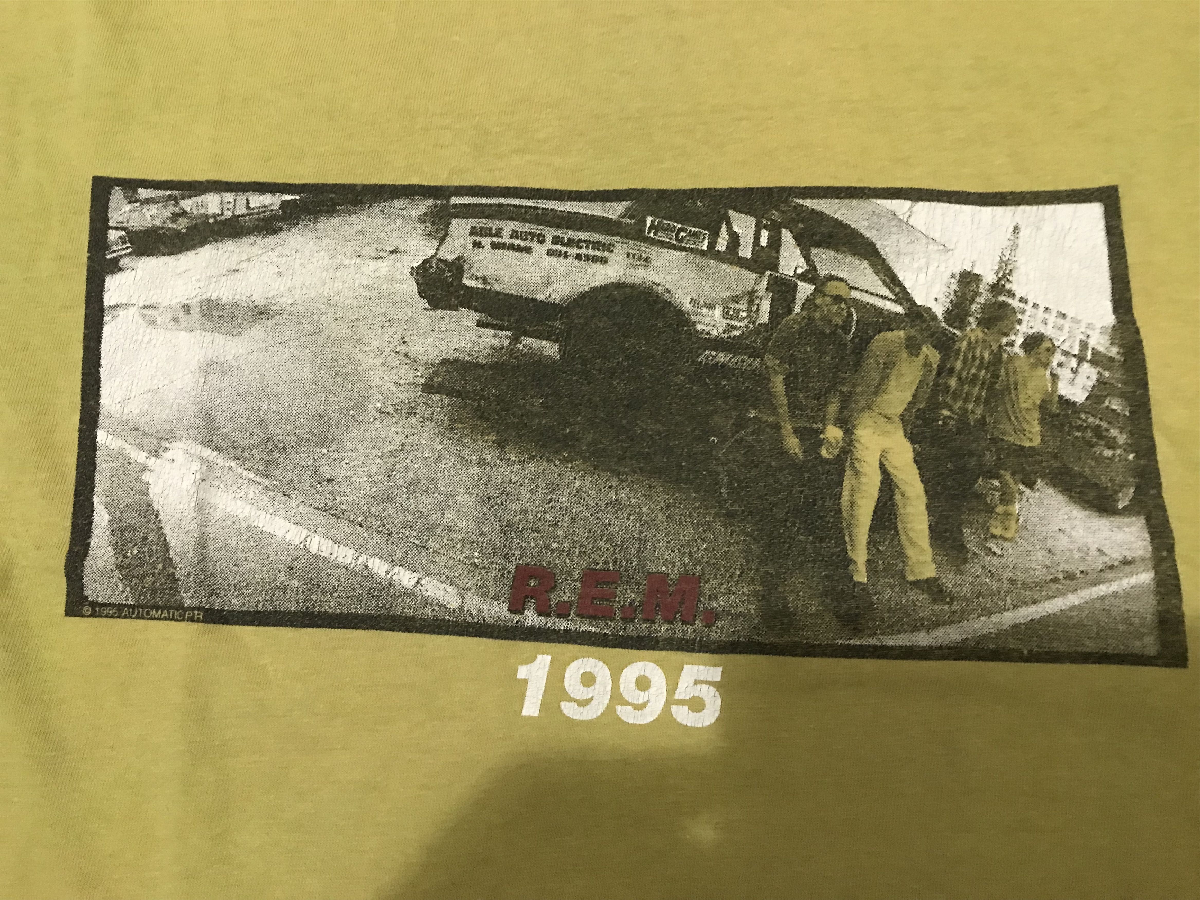 R.E.M. Vintage 1995 REM Automatic Tour Tshirt Size US XL / EU 56 / 4 - 6 Thumbnail