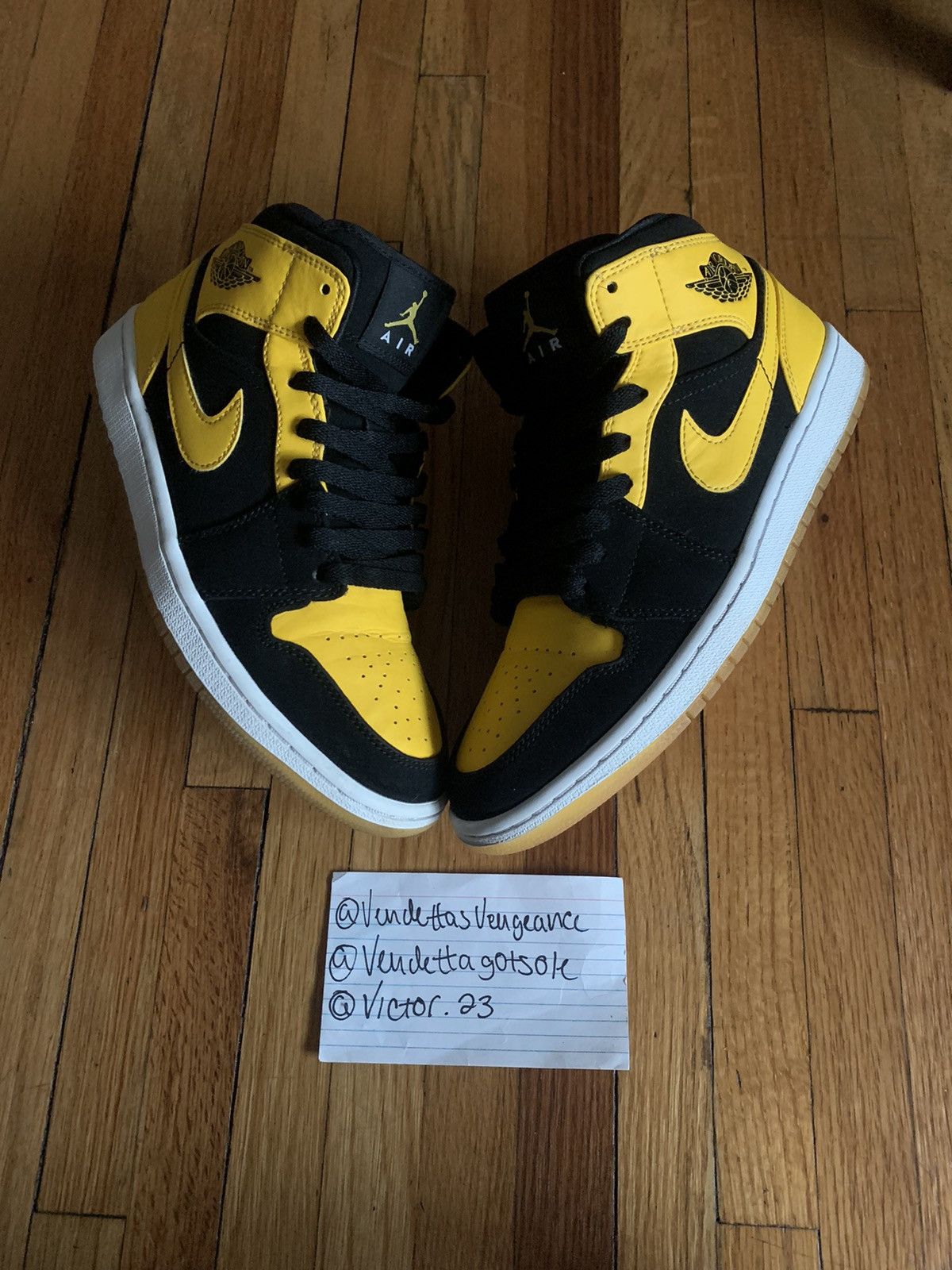 HOT Sneaker Air Jordan Retro Mid New Love Jordan Retro New