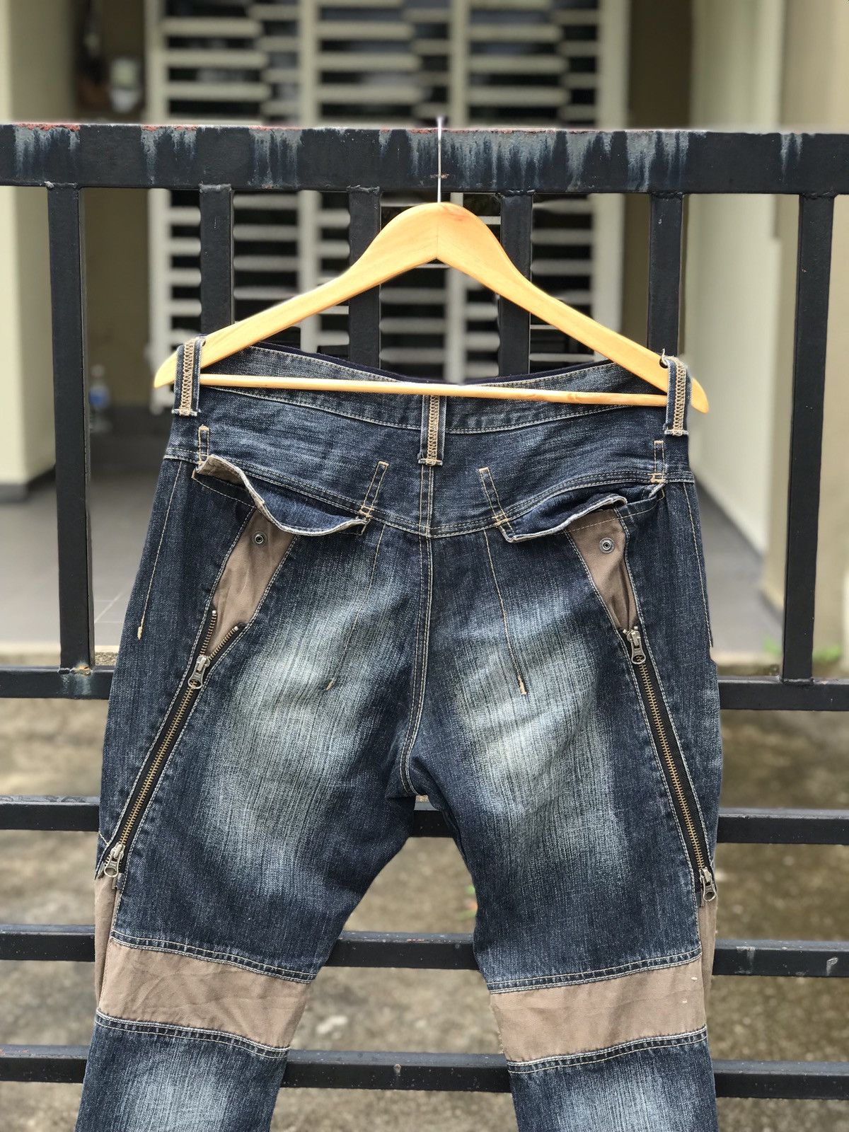 PPFM PPFM DENIM PANTS MULTI ZIPPER SIDE ADJUSTABLE Size US 31 - 4 Thumbnail
