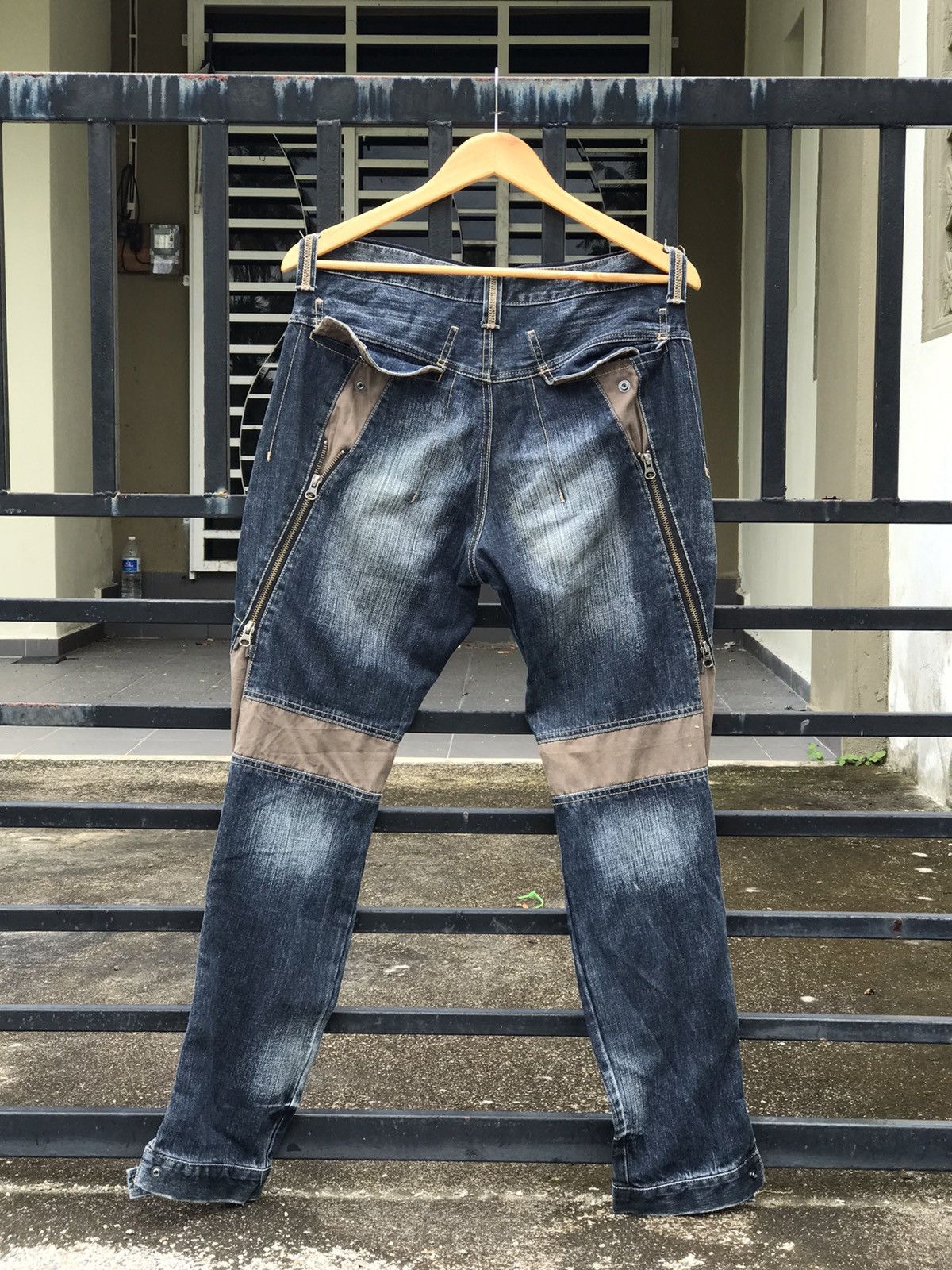 PPFM PPFM DENIM PANTS MULTI ZIPPER SIDE ADJUSTABLE Size US 31 - 3 Thumbnail