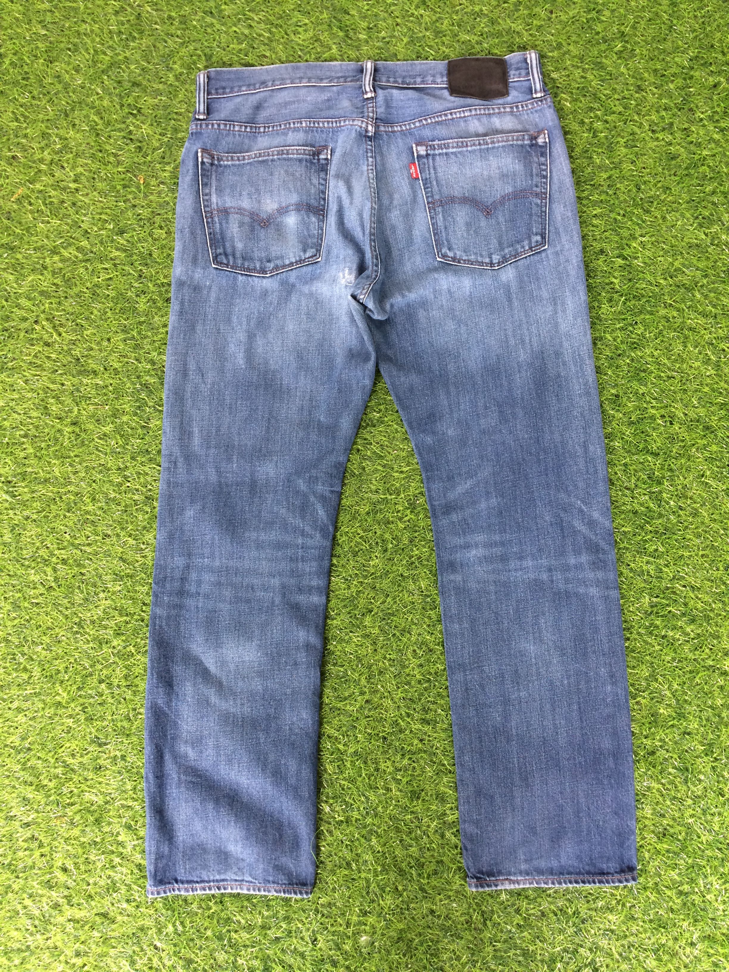 Levi's Distressed Levis 513 Medium Wash Jeans #B-082 Size US 36 / EU 52 - 2 Thumbnail