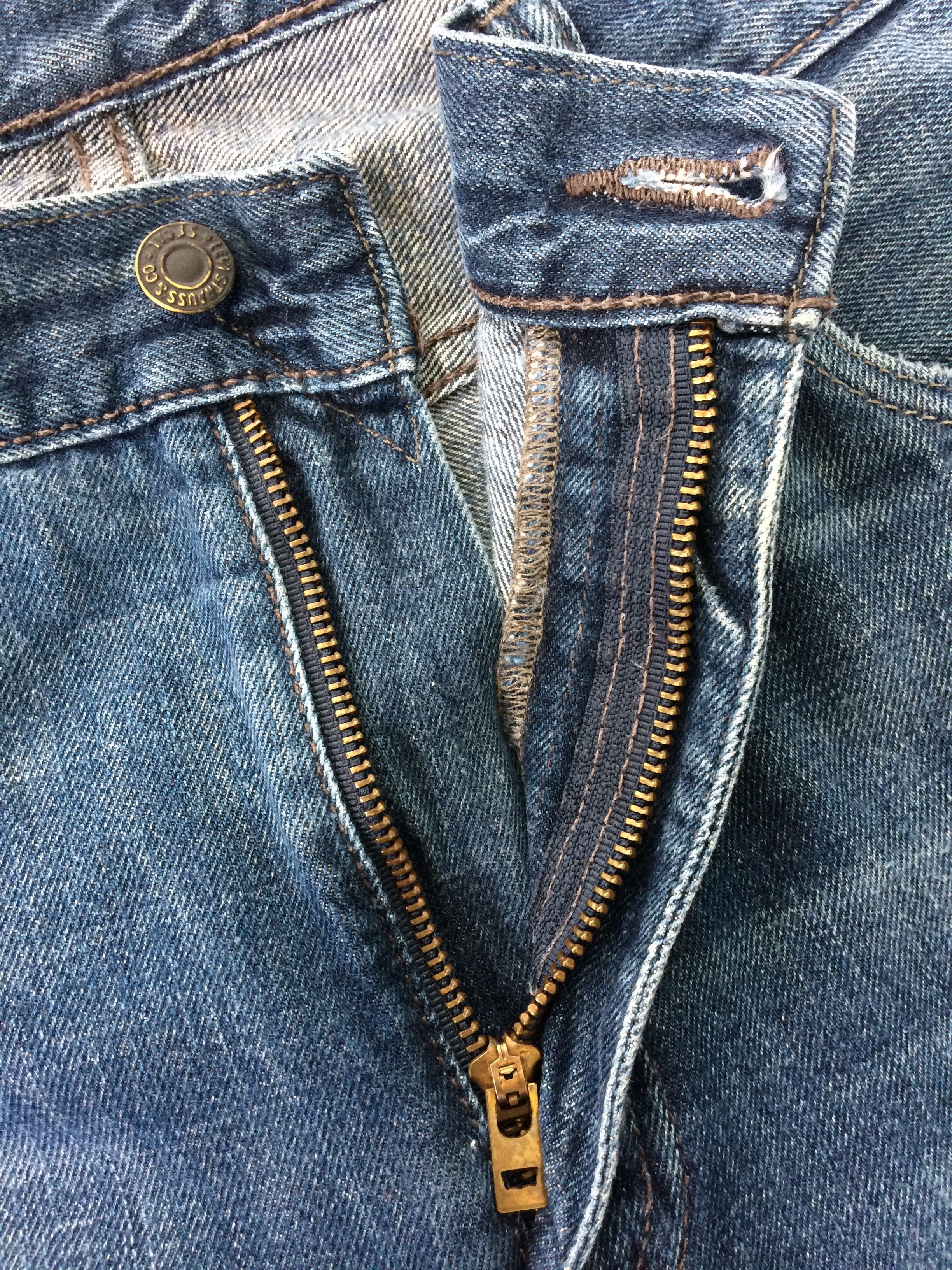Levi's Distressed Levis 513 Medium Wash Jeans #B-082 Size US 36 / EU 52 - 3 Thumbnail