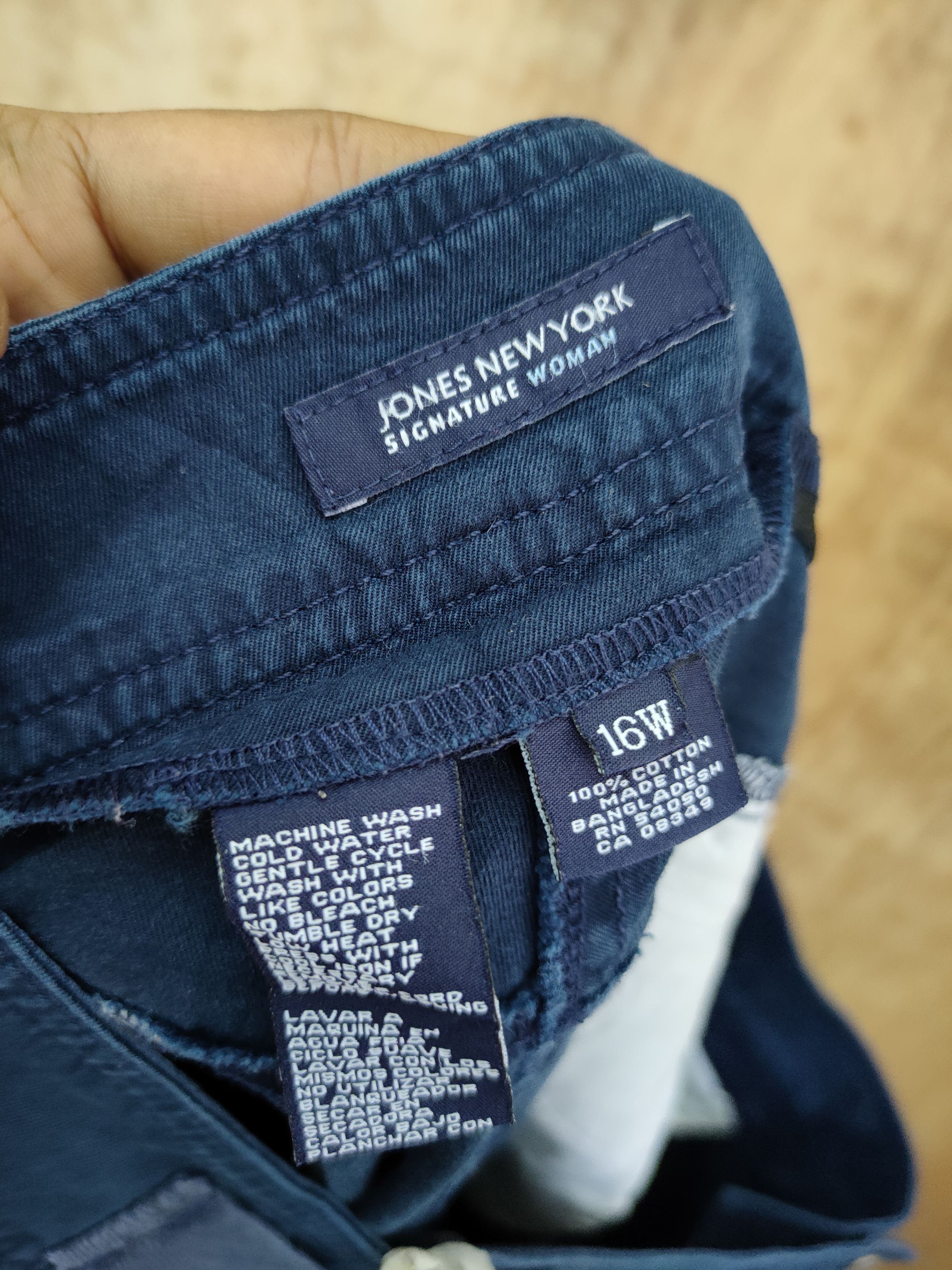 Jones New York DLL Jones New York blue cropped cargo pants #1002 Size US 35 - 12 Thumbnail