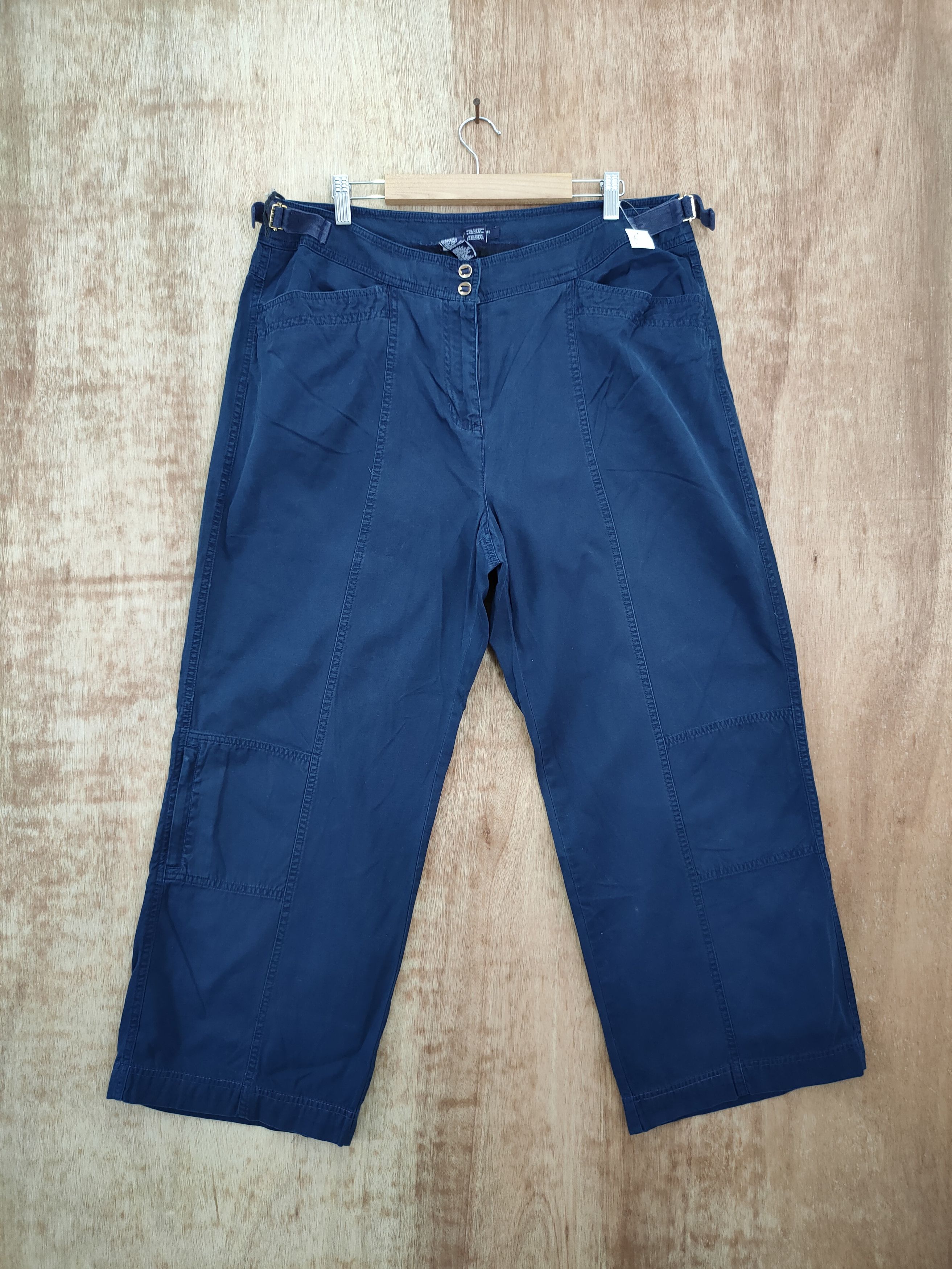 image of Jones New York Blue Cropped Cargo Pants 1002, Men's (Size 32)