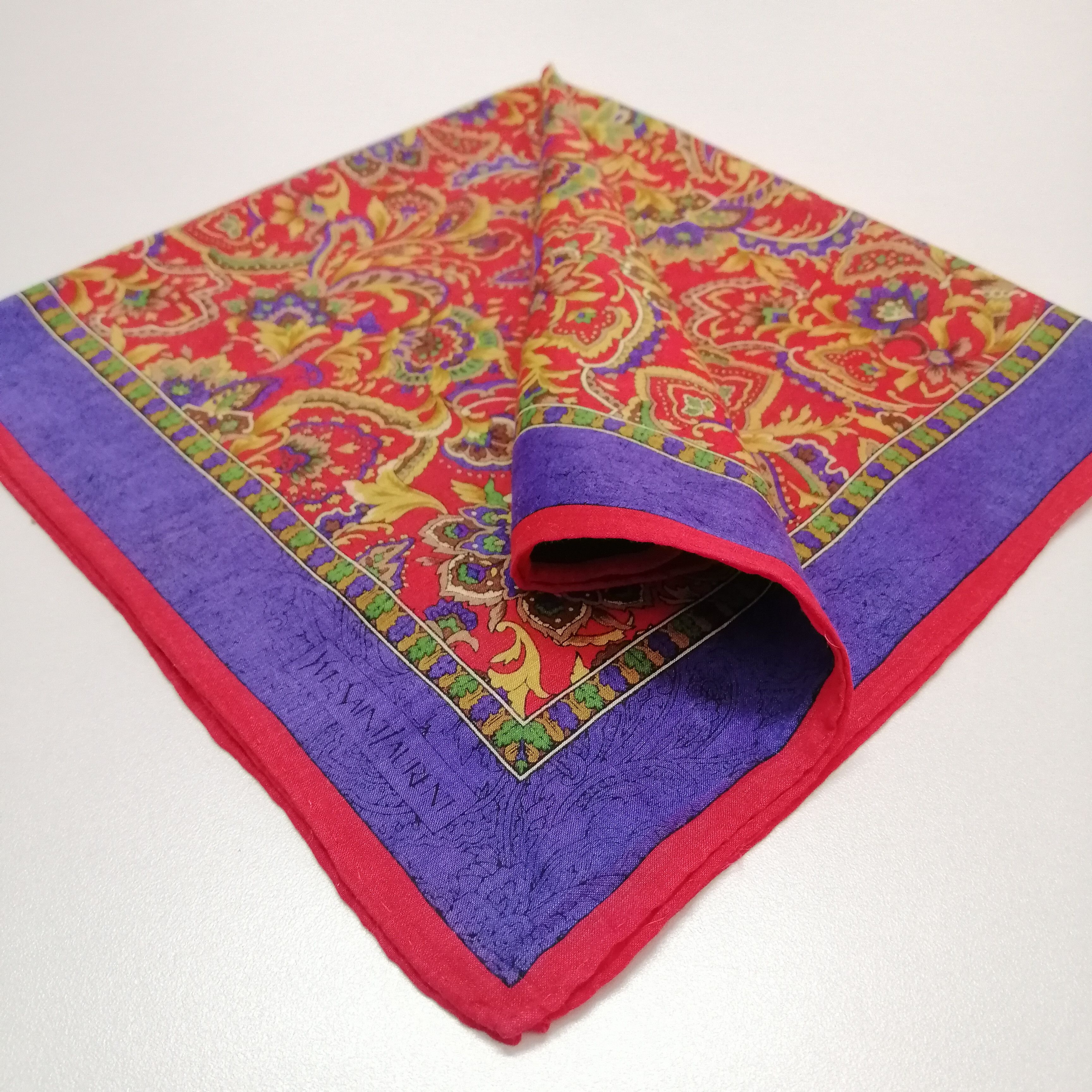 Vintage × Yves Saint Laurent Yves Saint Laurent Handkerchief/Neckerchief/Bandana-KD1154 Size ONE SIZE - 4 Thumbnail