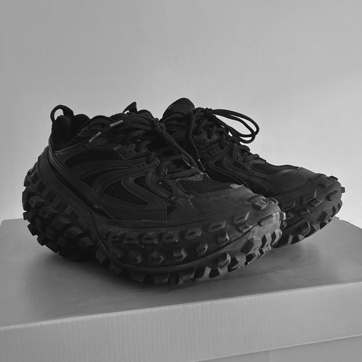 Balenciaga defender 42 靴 BALENCIAGA Defender bouncer 43