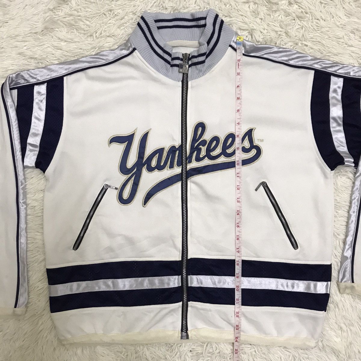 MLB Vintage yankees embroidery biglogo sweater Size US L / EU 52-54 / 3 - 11 Thumbnail