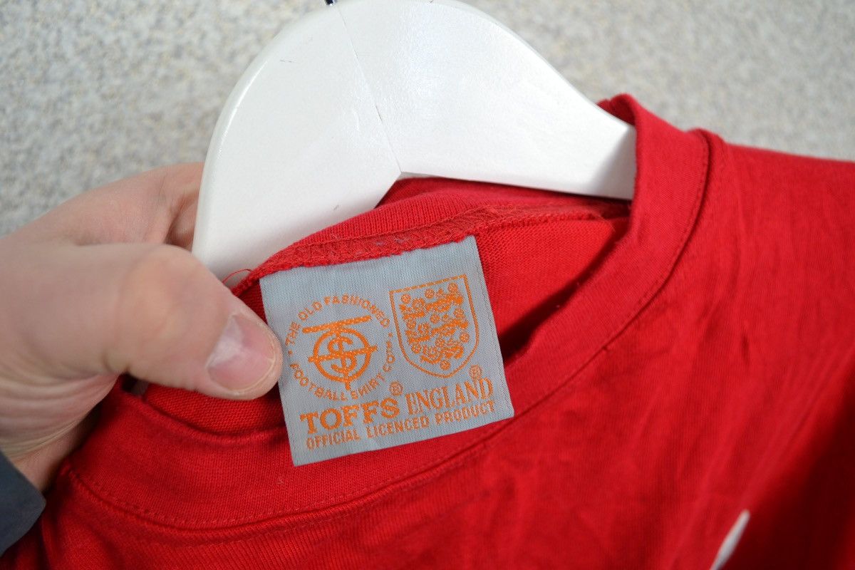 Vintage Vintage England 1966 1970 away soccer football jersey Size US L / EU 52-54 / 3 - 5 Thumbnail