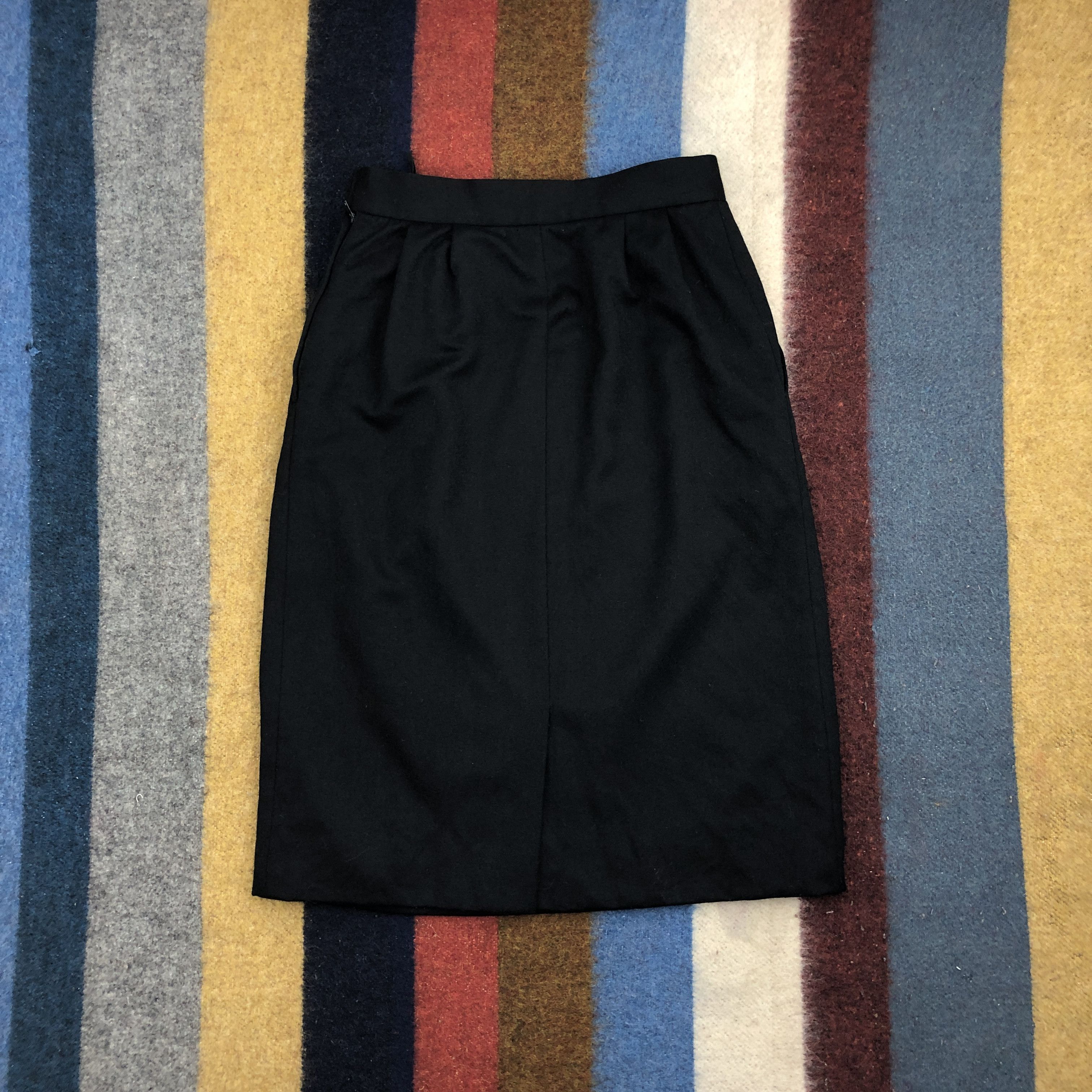 Yves Saint Laurent Vintage YSL Casual Skirt Mini Skirt #0453/S Size 27" / US 4 / IT 40 - 7 Thumbnail