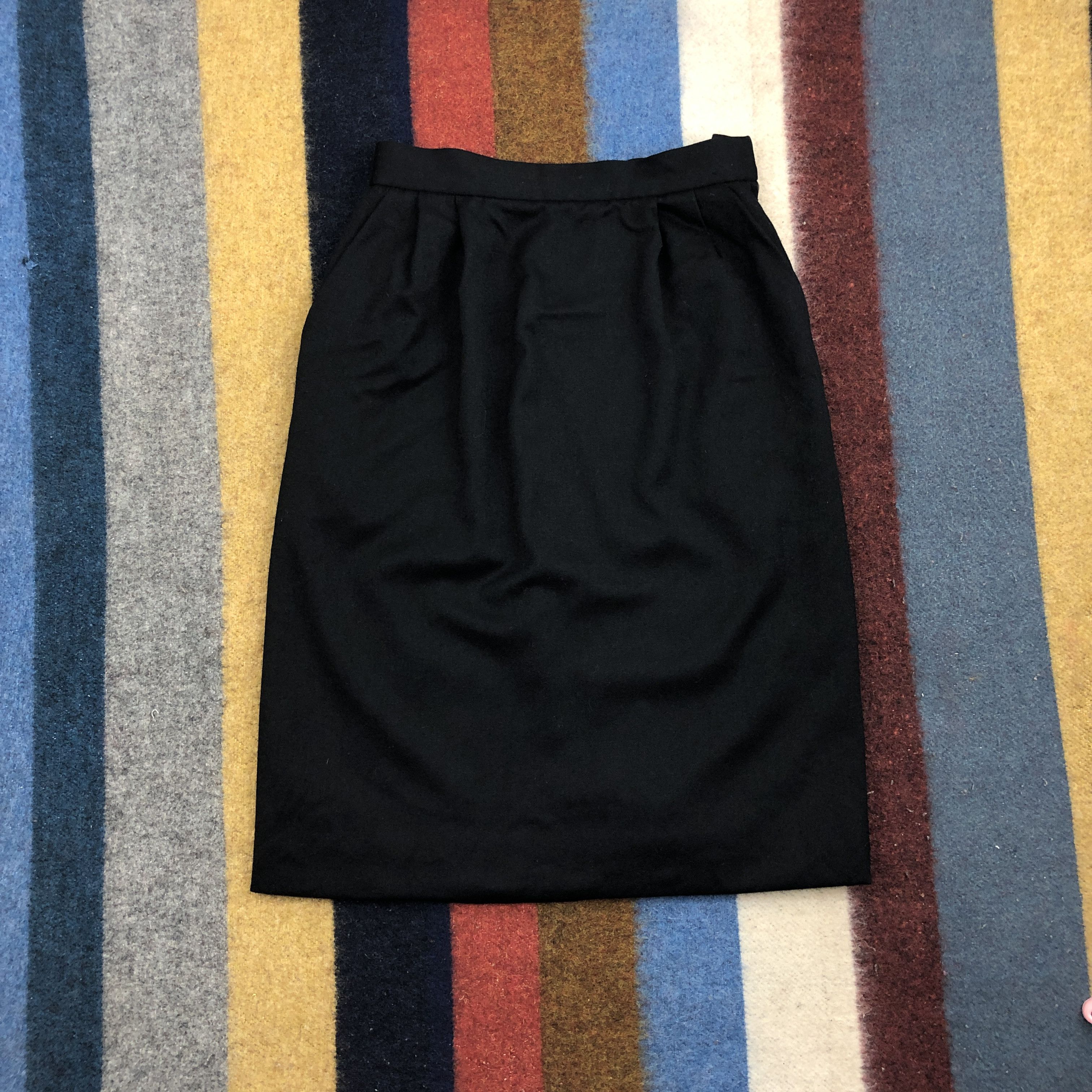 Yves Saint Laurent Vintage YSL Casual Skirt Mini Skirt #0453/S Size 27" / US 4 / IT 40 - 1 Thumbnail