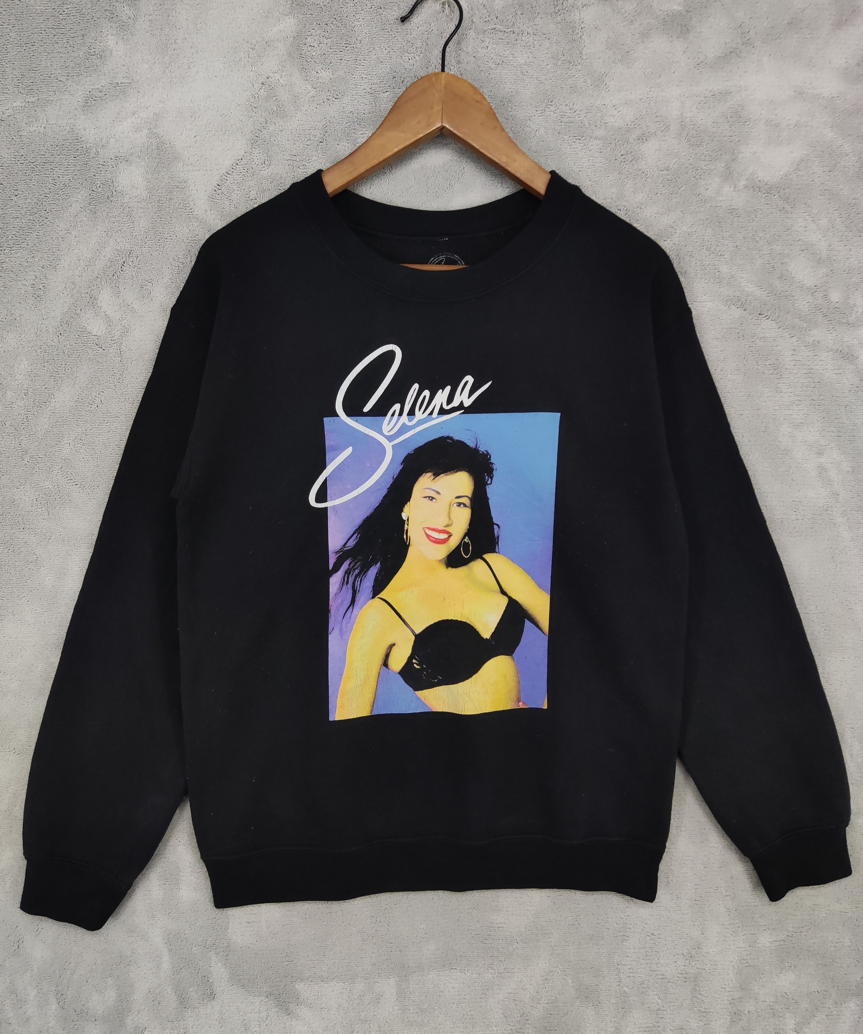 Band Tees Selena American Singer Crewneck Sweatshirt Size S / US 4 / IT 40 - 1 Thumbnail