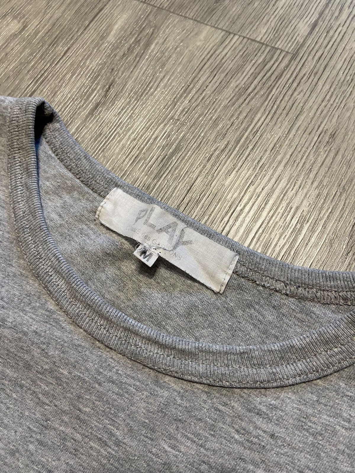 Comme des Garcons PLAY × Japanese Brand Comme des Garçons CdG PLAY Heart Logo T-Shirt Size M / US 6-8 / IT 42-44 - 4 Thumbnail
