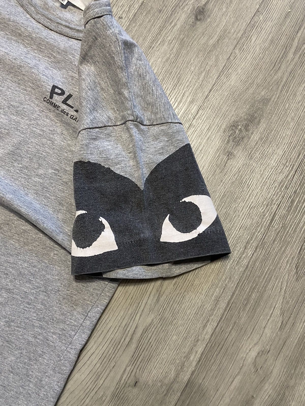 Comme des Garcons PLAY × Japanese Brand Comme des Garçons CdG PLAY Heart Logo T-Shirt Size M / US 6-8 / IT 42-44 - 3 Thumbnail