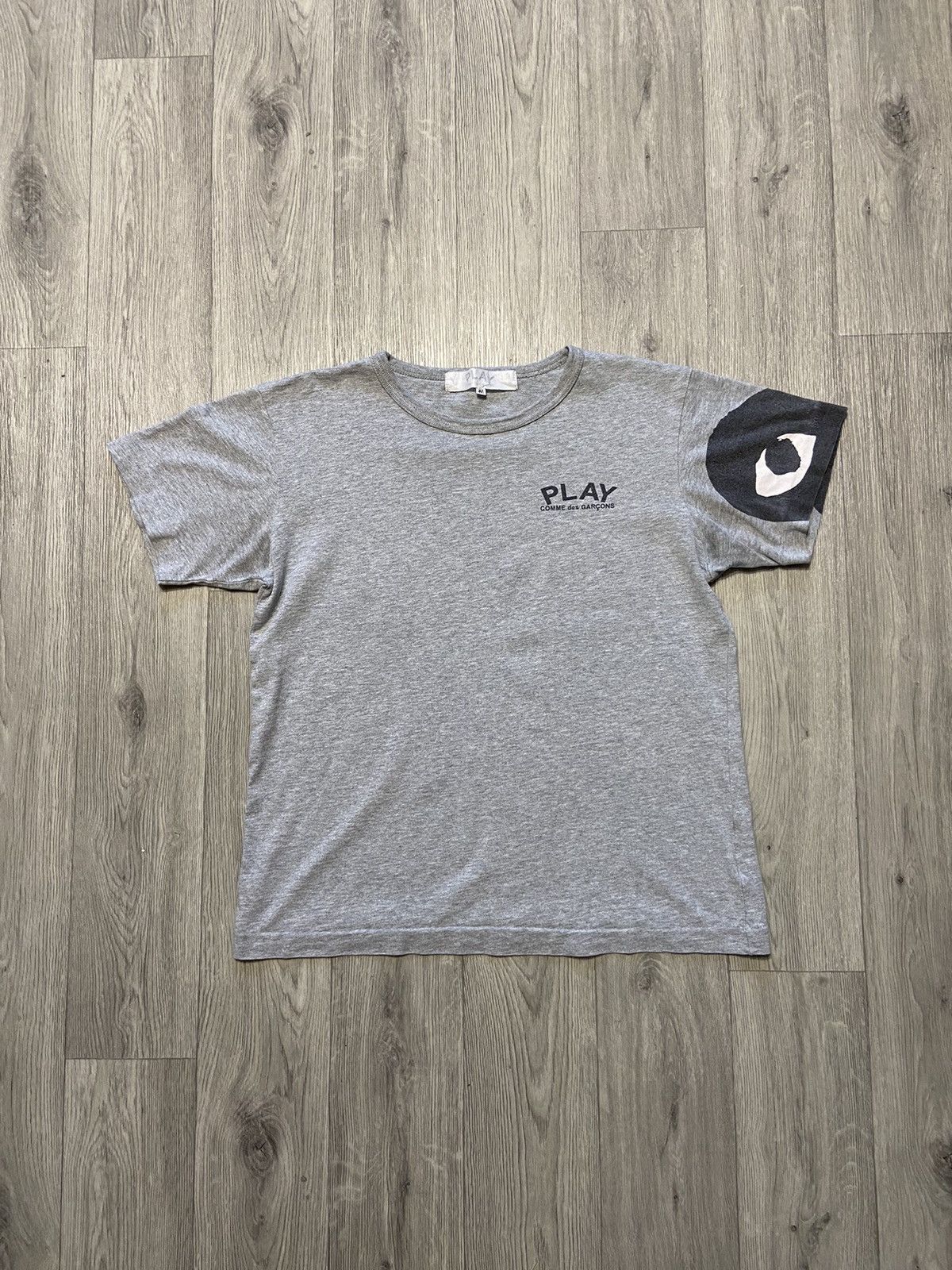 Comme des Garcons PLAY × Japanese Brand Comme des Garçons CdG PLAY Heart Logo T-Shirt Size M / US 6-8 / IT 42-44 - 1 Thumbnail