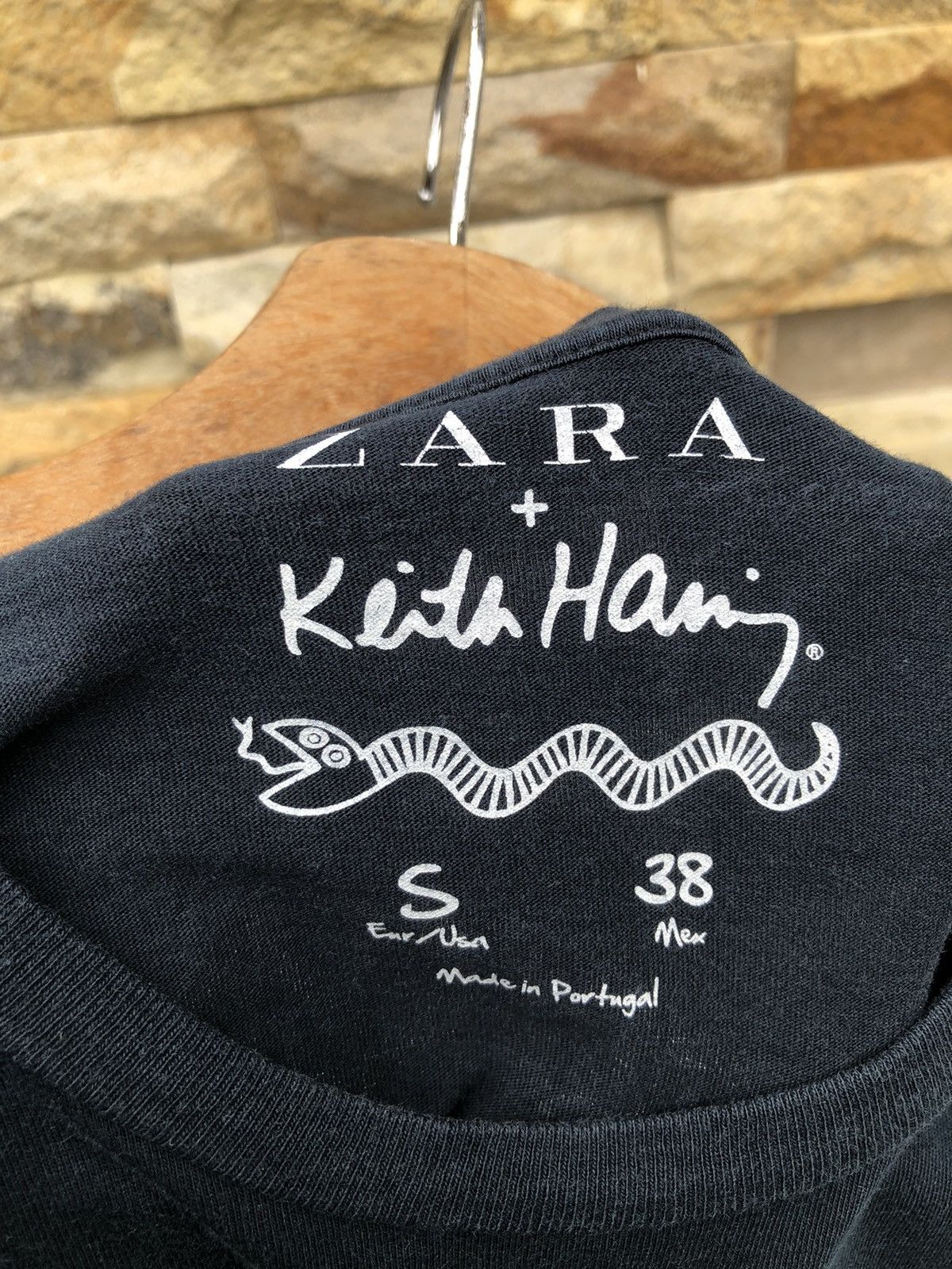 Keith Haring Last Drop🔥Keith Haring x Zara Snake T shirt Made In Portugal Size US S / EU 44-46 / 1 - 6 Thumbnail