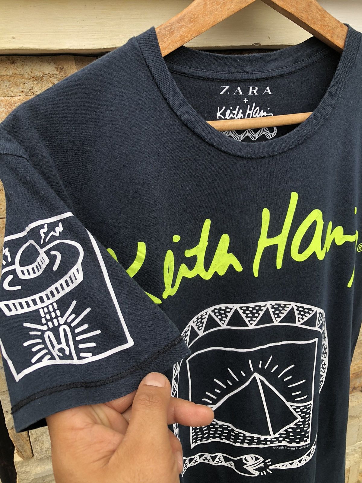 Keith Haring Last Drop🔥Keith Haring x Zara Snake T shirt Made In Portugal Size US S / EU 44-46 / 1 - 4 Thumbnail
