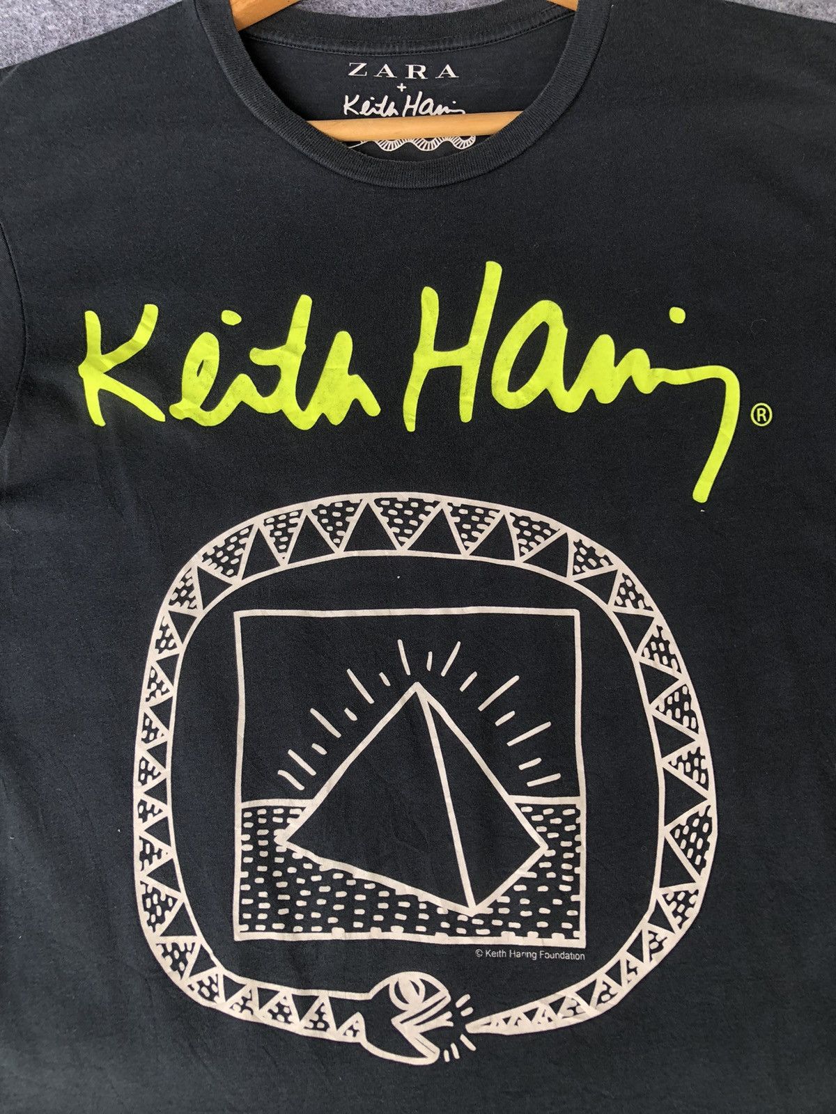 Keith Haring Last Drop🔥Keith Haring x Zara Snake T shirt Made In Portugal Size US S / EU 44-46 / 1 - 10 Thumbnail