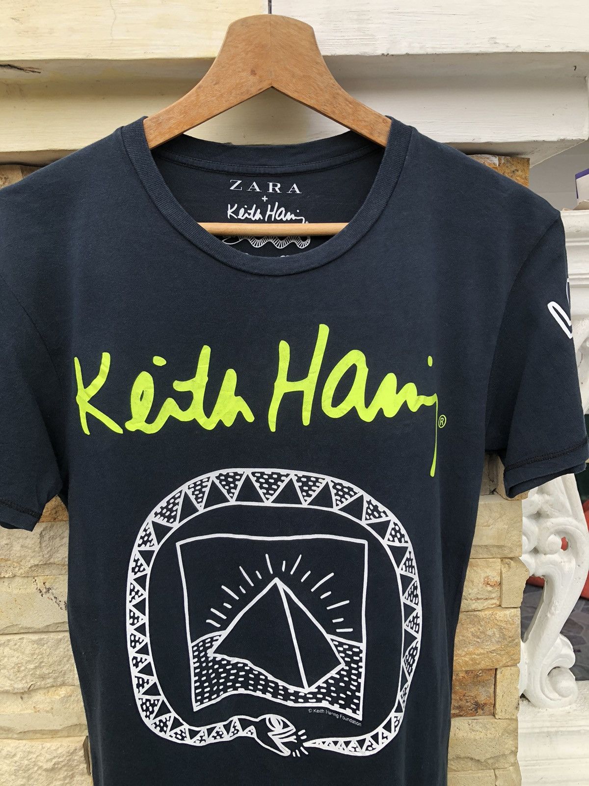 Keith Haring Last Drop🔥Keith Haring x Zara Snake T shirt Made In Portugal Size US S / EU 44-46 / 1 - 2 Thumbnail