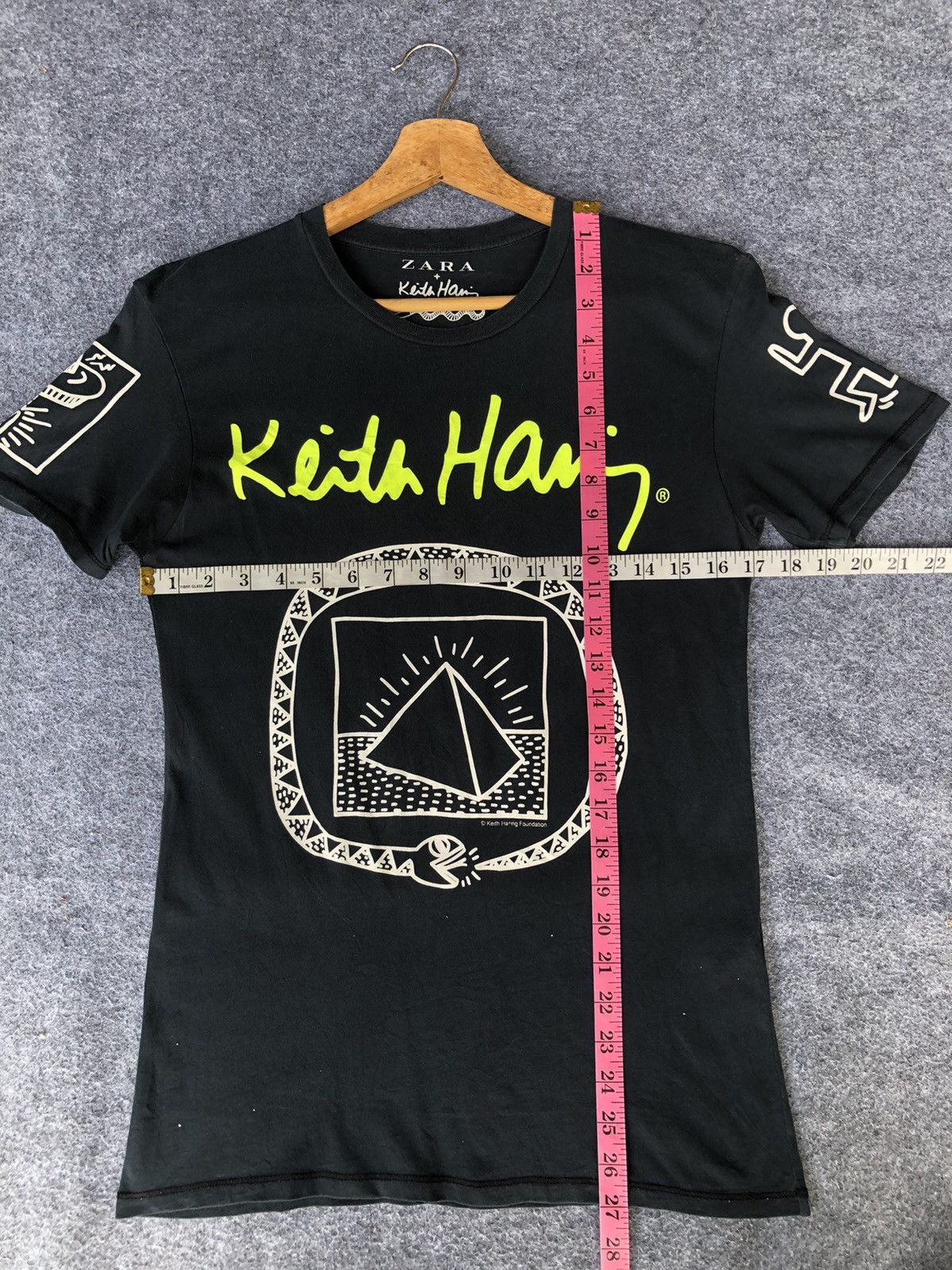 Keith Haring Last Drop🔥Keith Haring x Zara Snake T shirt Made In Portugal Size US S / EU 44-46 / 1 - 11 Thumbnail