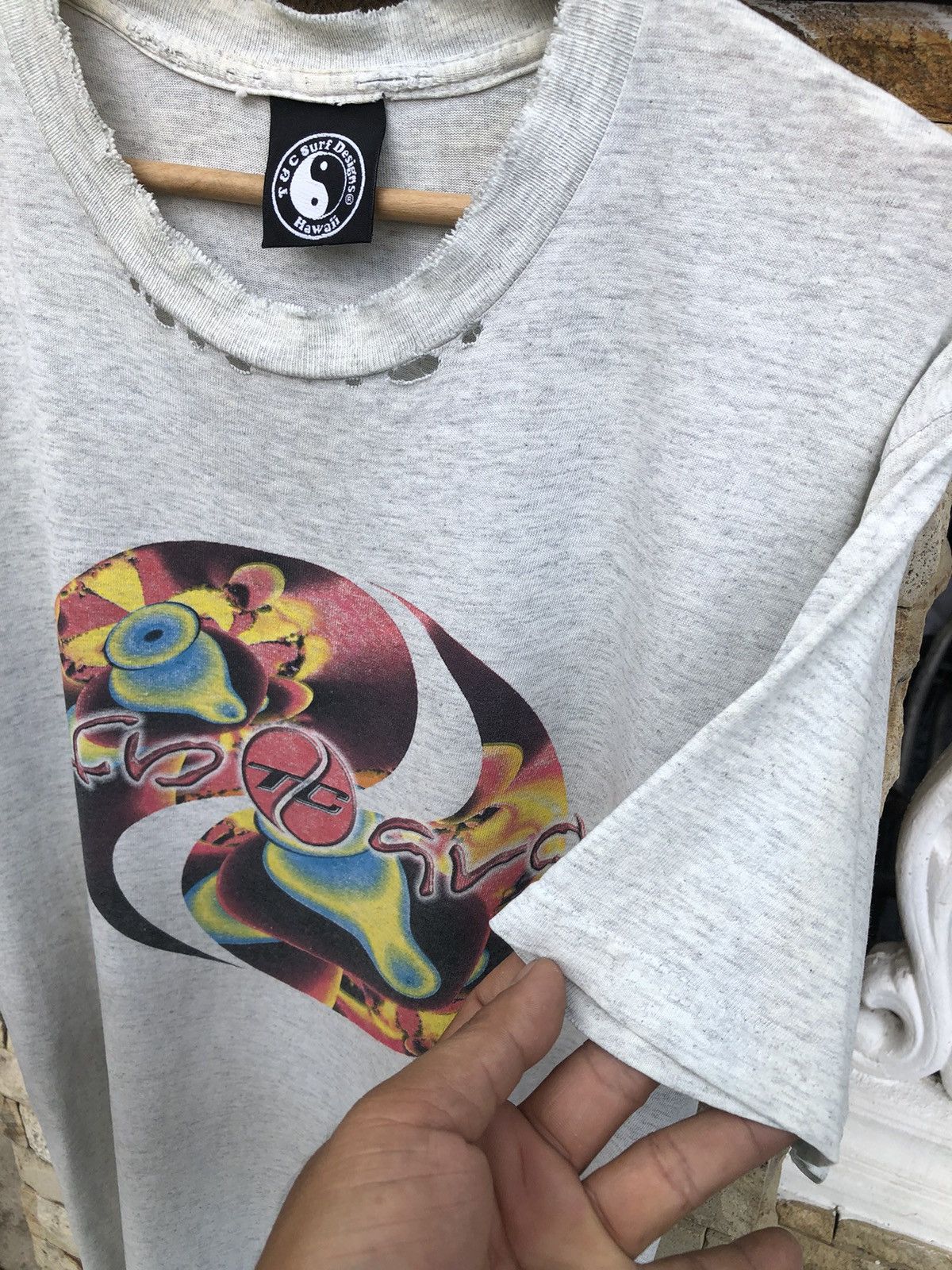 Other Last Drop🔥Very Rare🔥Vintage T&C Surfboards Thrashed Tee Size US L / EU 52-54 / 3 - 7 Thumbnail