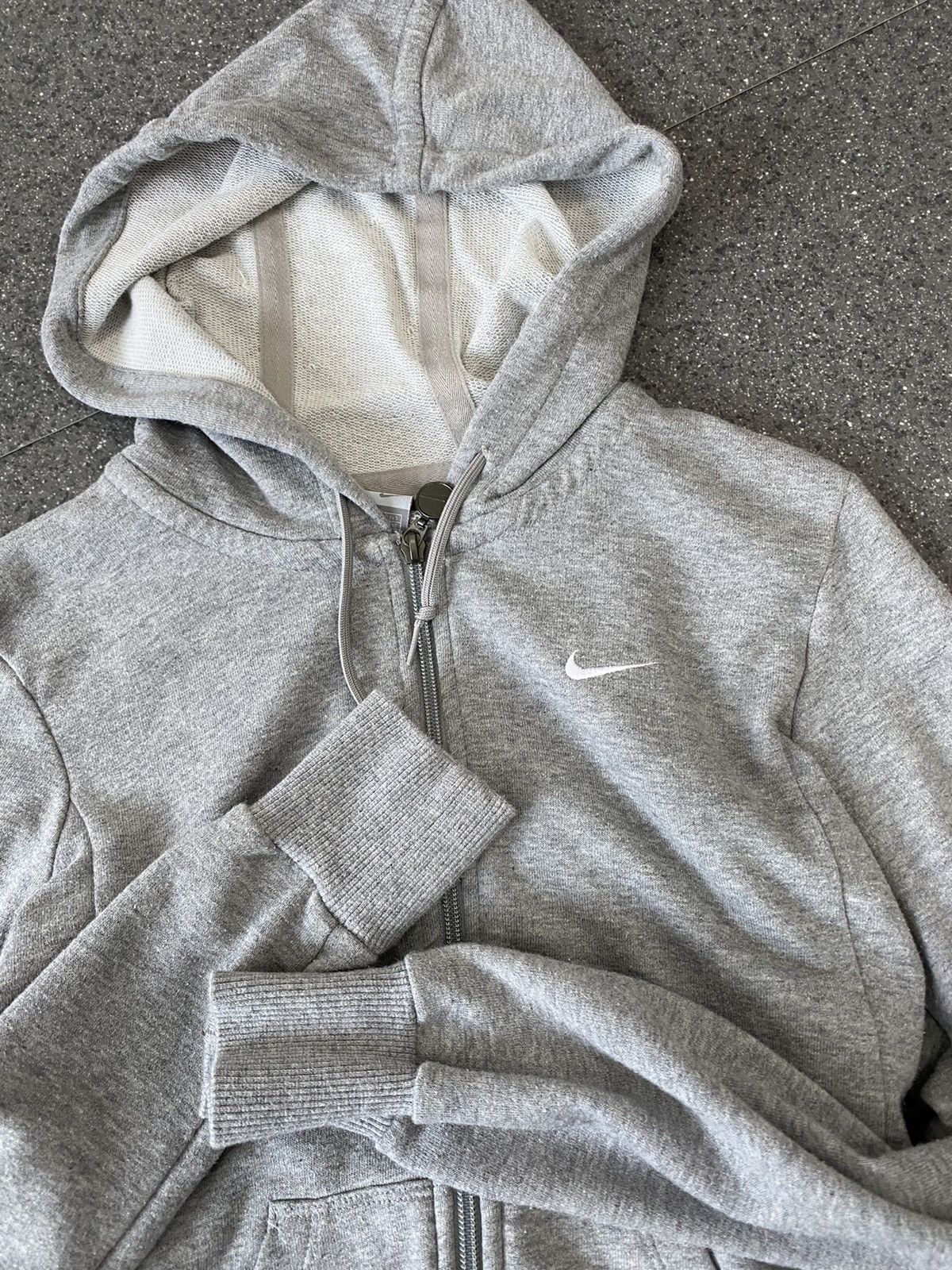 Nike × Vintage Y2K Nike Grey Hoodie Woman Size US S / EU 44-46 / 1 - 1 Thumbnail