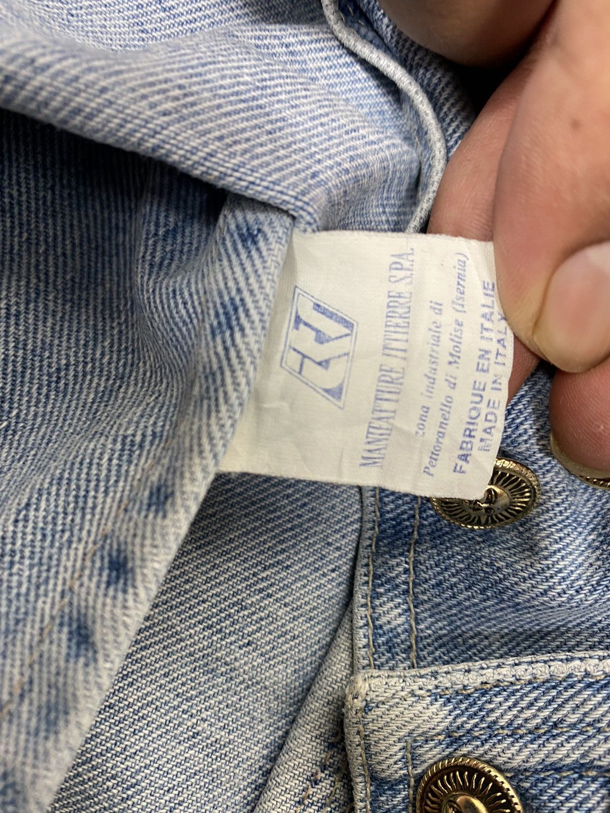 Versace Vintage Versace Jeans Couture Big Logo Denim Jacket. J069 Size US L / EU 52-54 / 3 - 17 Thumbnail