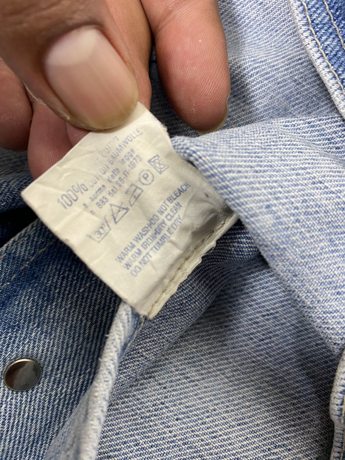 Versace Vintage Versace Jeans Couture Big Logo Denim Jacket. J069 Size US L / EU 52-54 / 3 - 18 Thumbnail